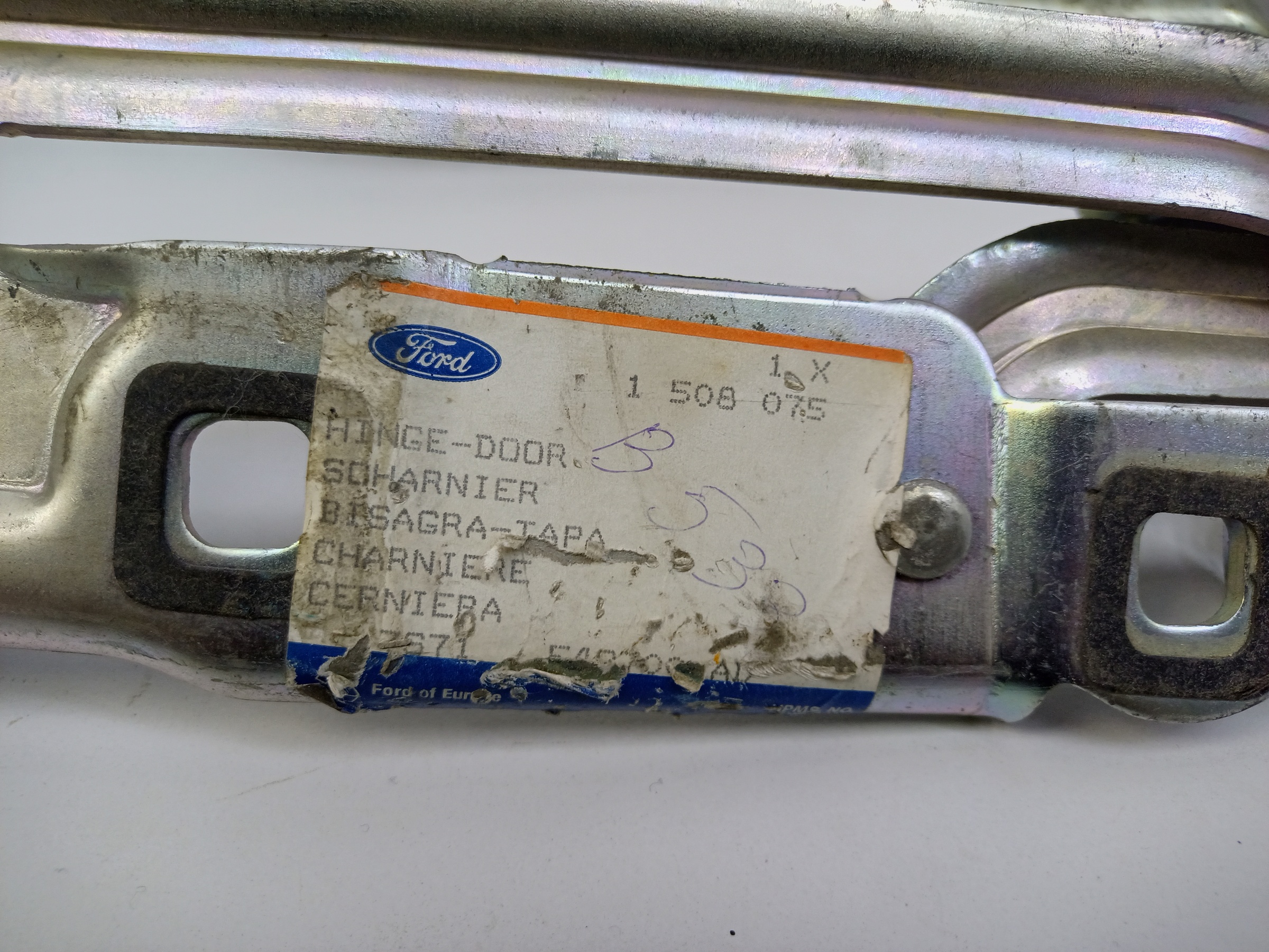 Комплект петель крышки багажника Ford Mondeo 4 Sedan