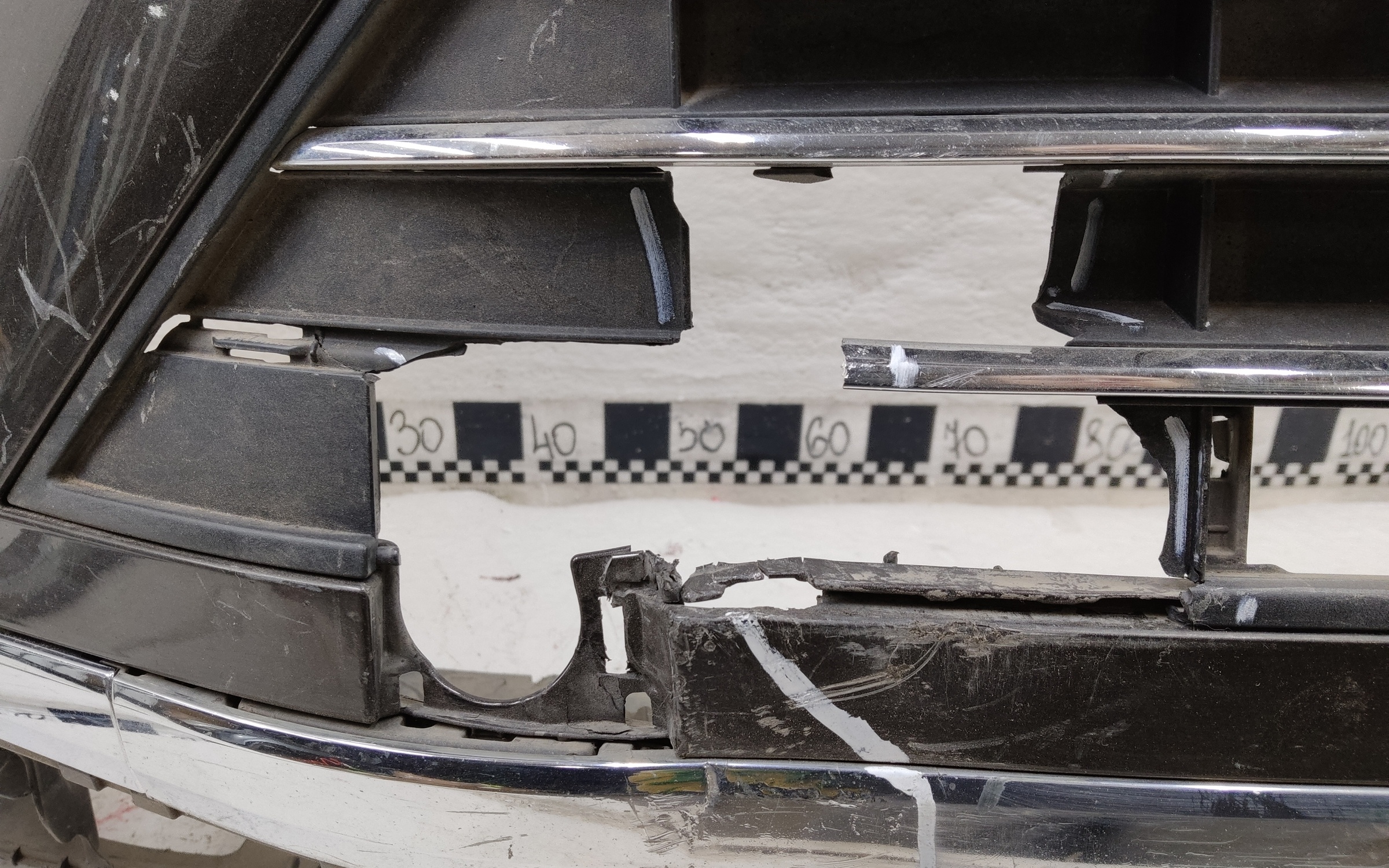 Бампер передний Volkswagen Touareg 2 Restail