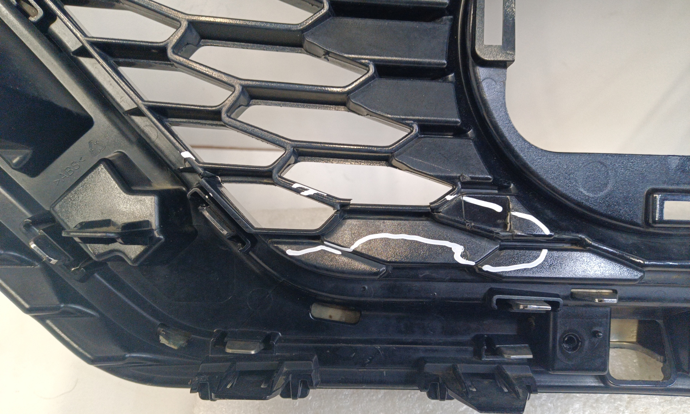 Решетка радиатора Nissan Qashqai 2 Restail