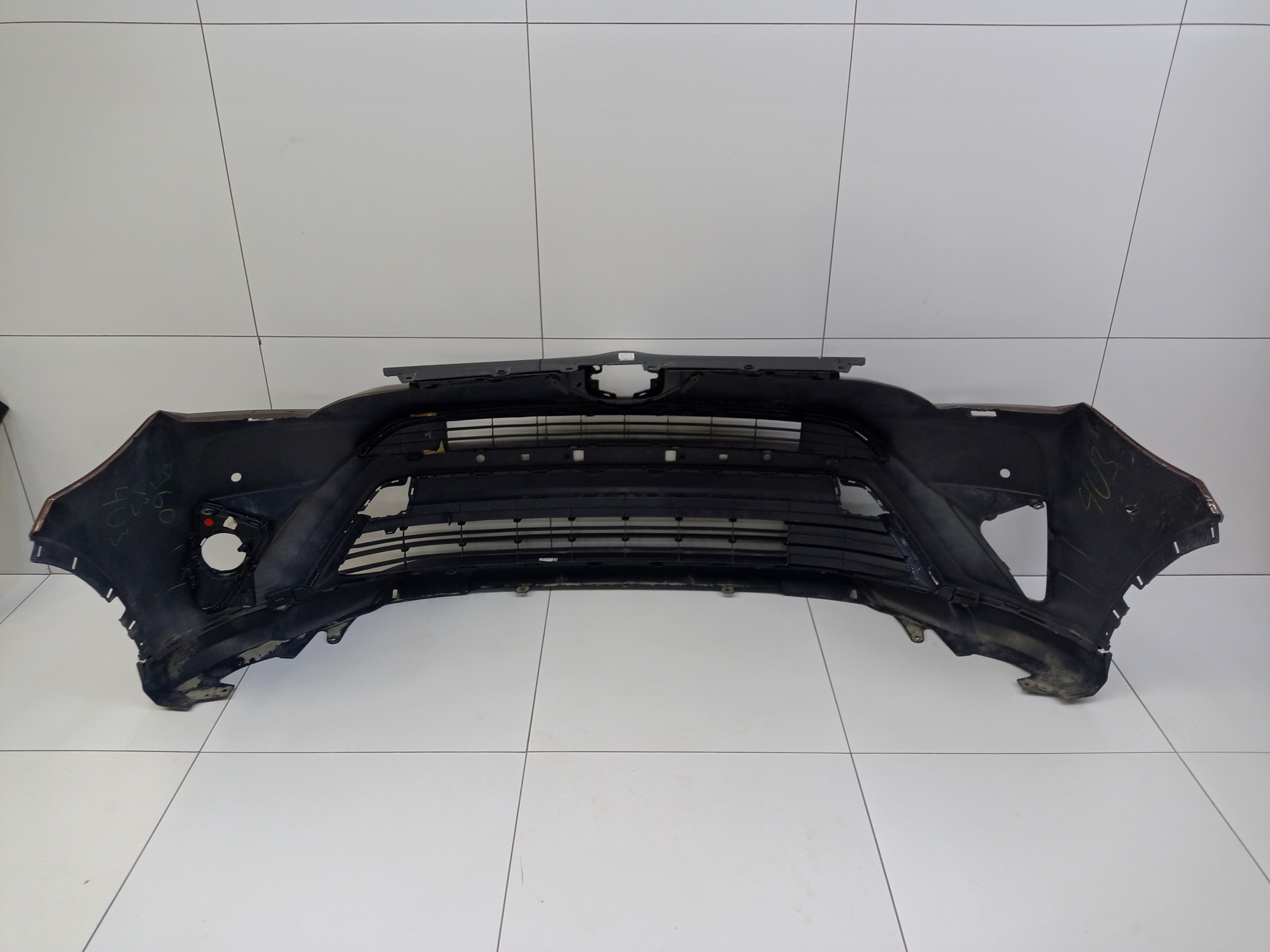 Бампер передний Toyota RAV4 CA40 Restail