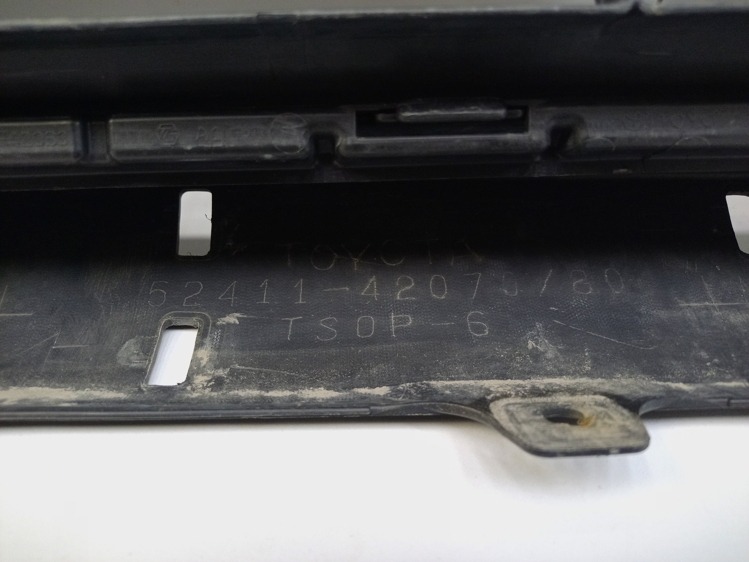 Бампер передний Toyota RAV4 CA40 Restail