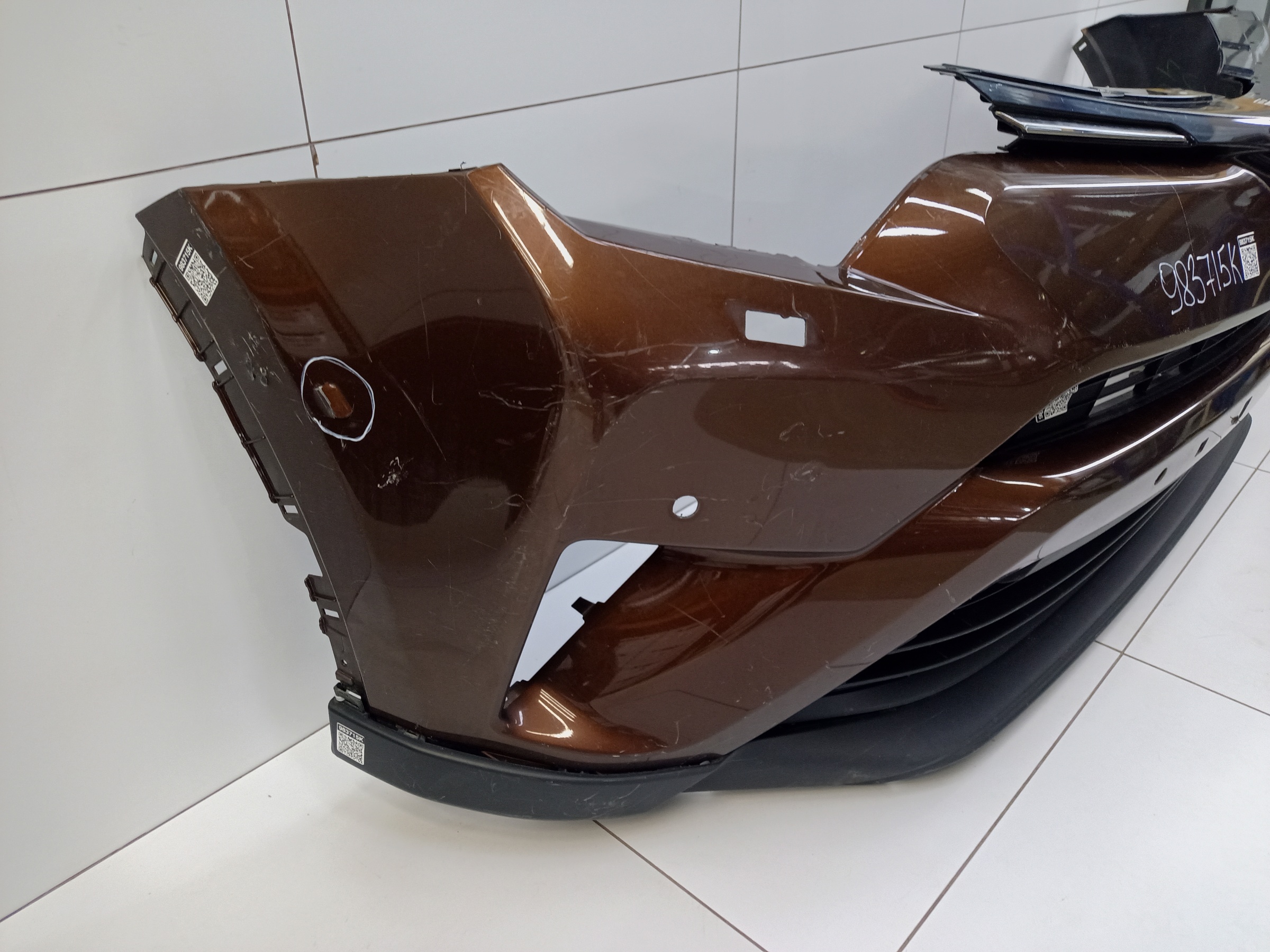 Бампер передний Toyota RAV4 CA40 Restail