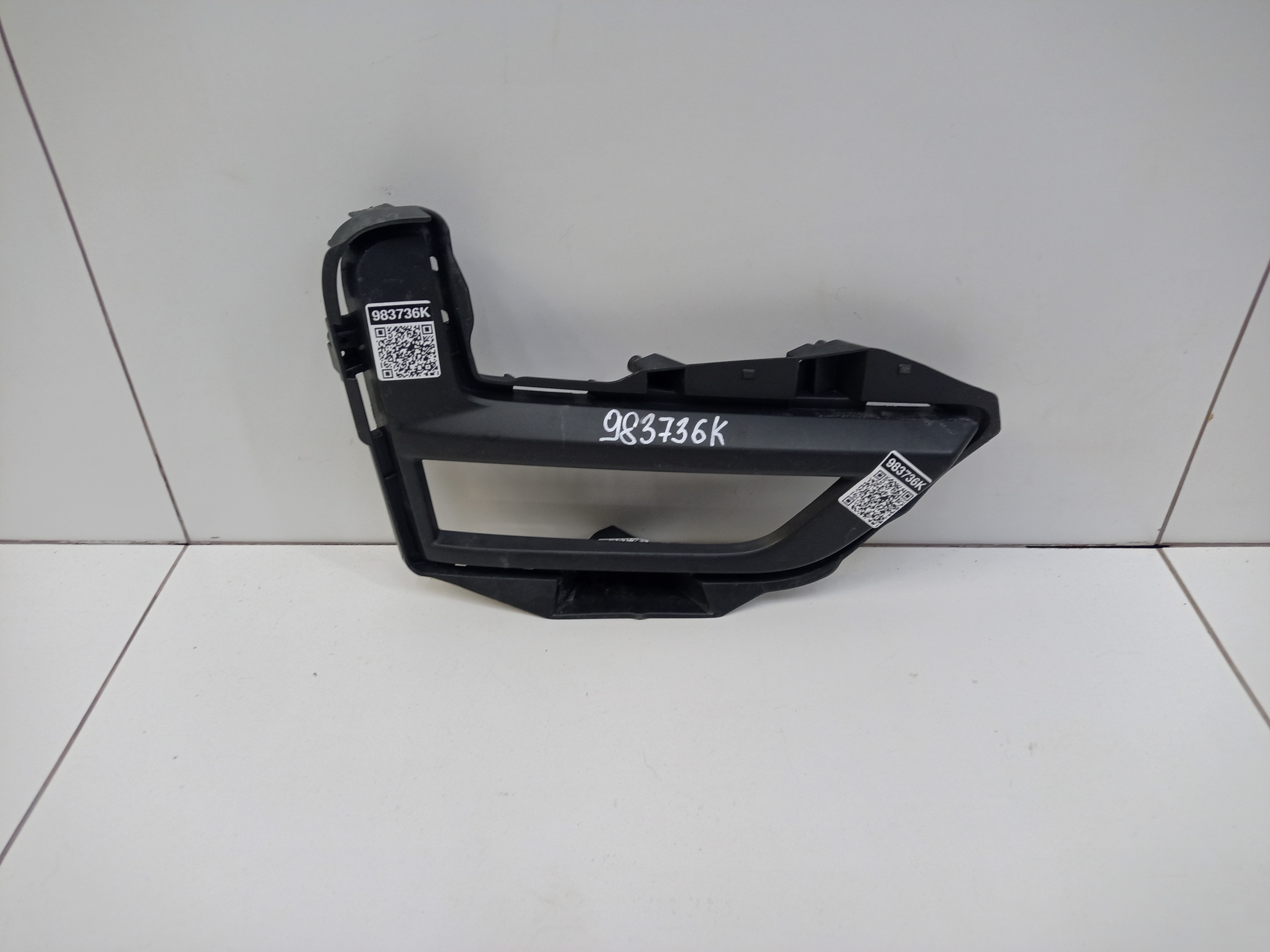 Рамка ПТФ передней правой Nissan X-Trail T32 Restail