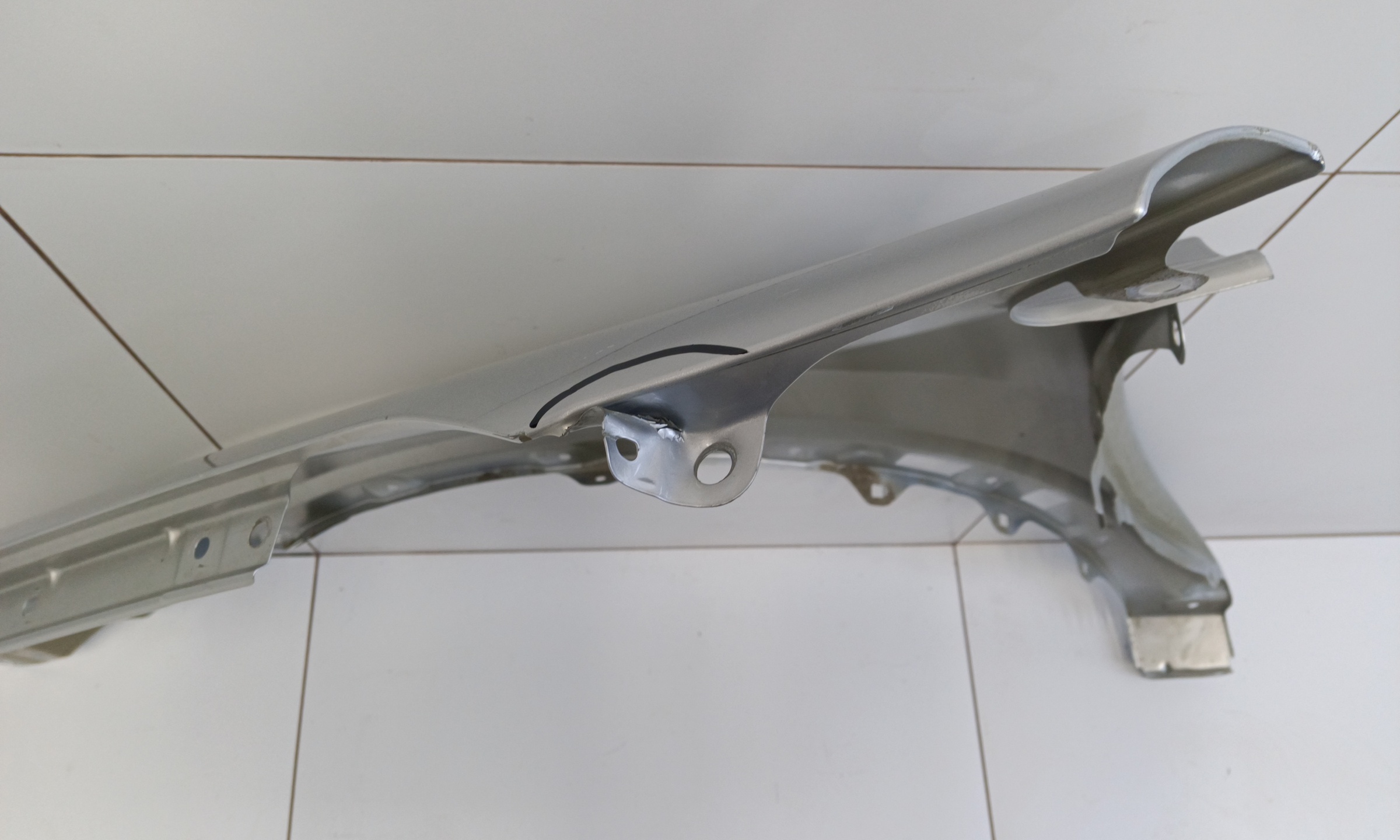 Крыло переднее правое Toyota RAV4 CA40