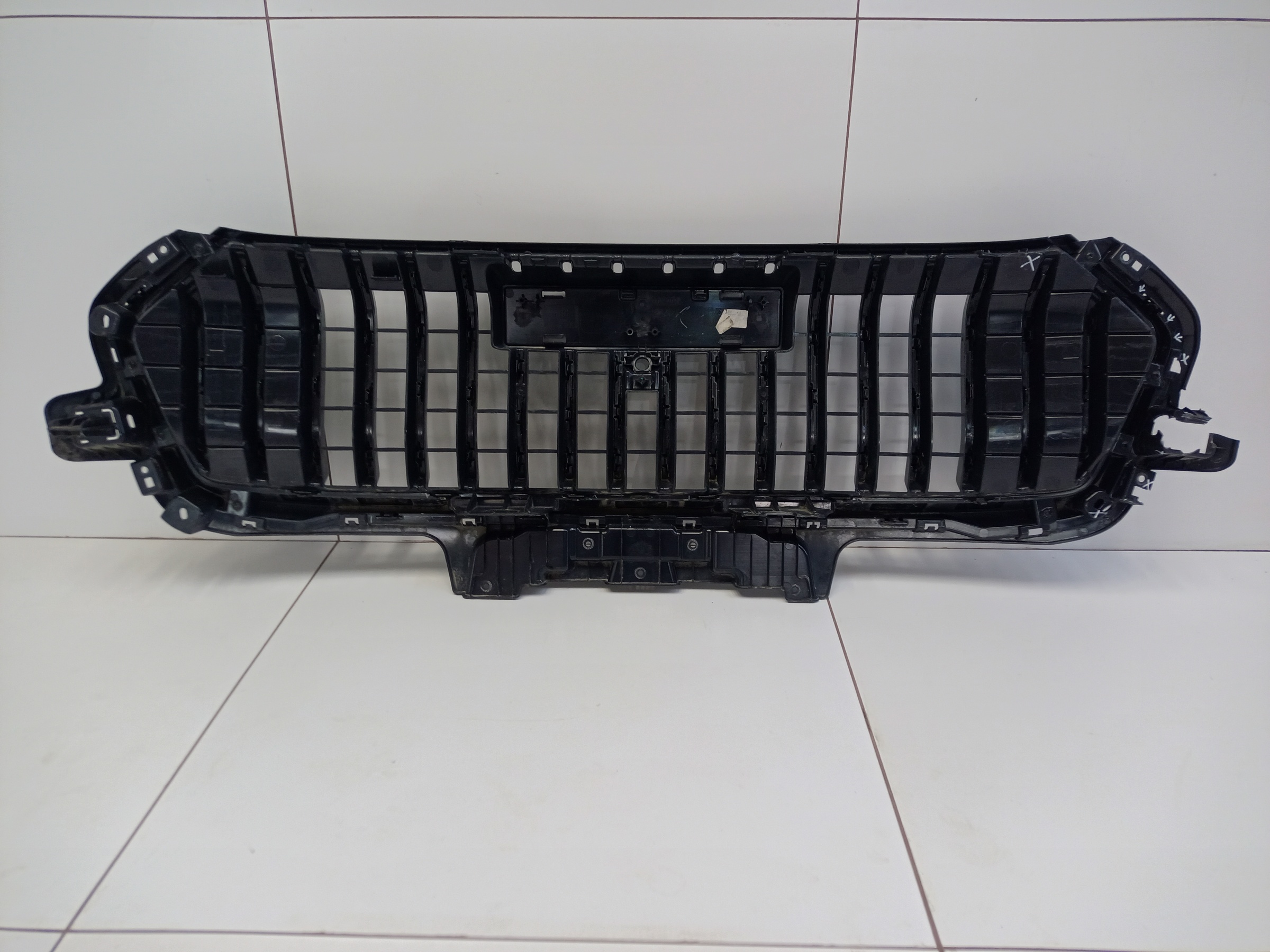 Решетка радиатора Haval Jolion Restail под камеру