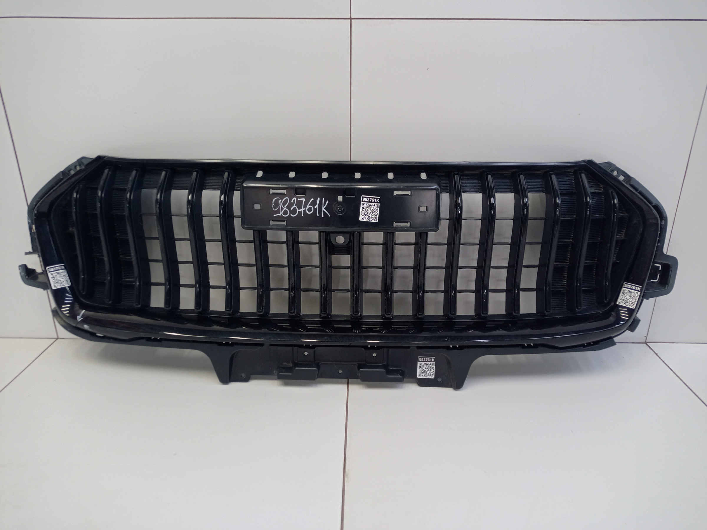 Решетка радиатора Haval Jolion Restail под камеру