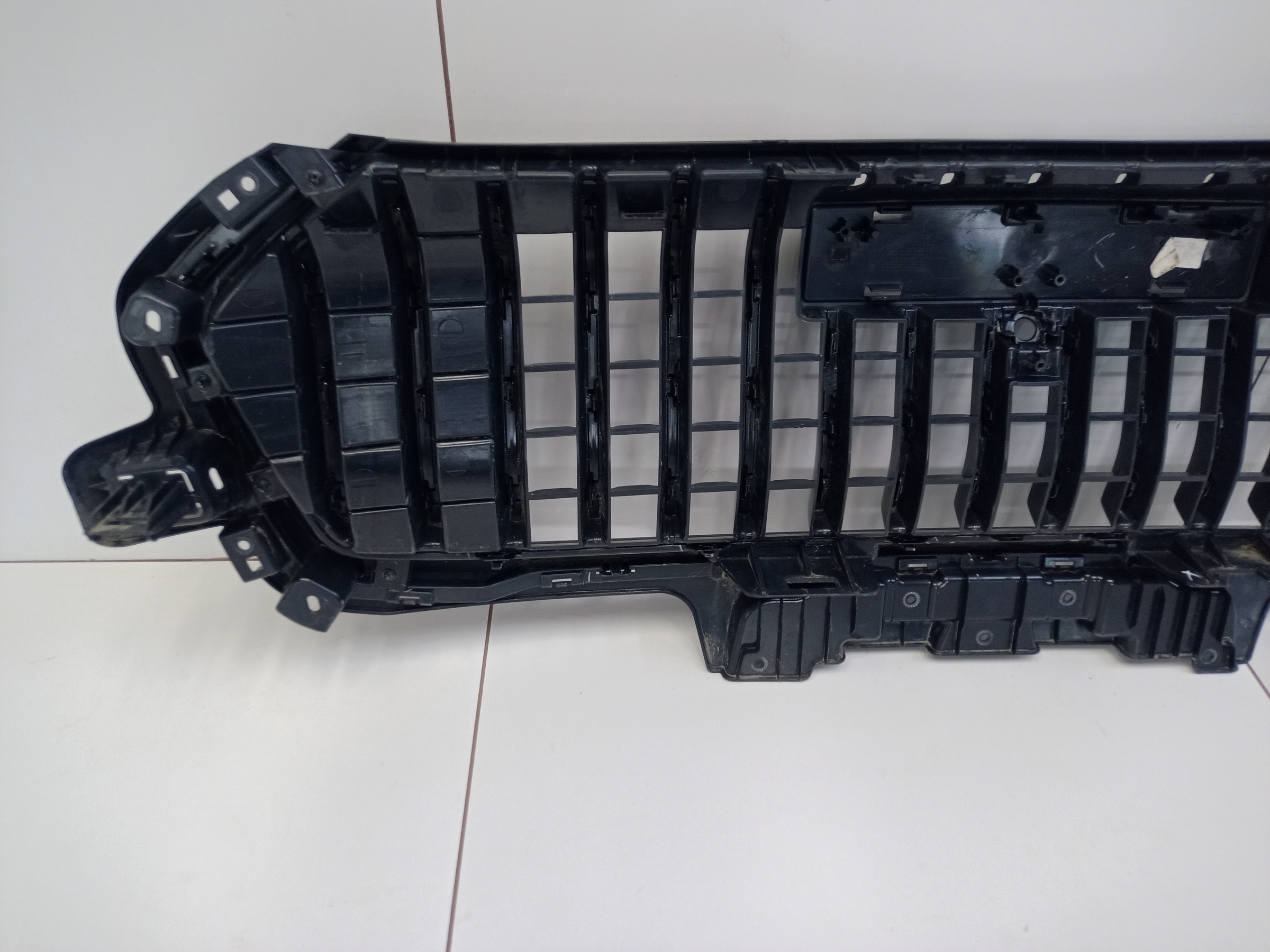 Решетка радиатора Haval Jolion Restail под камеру