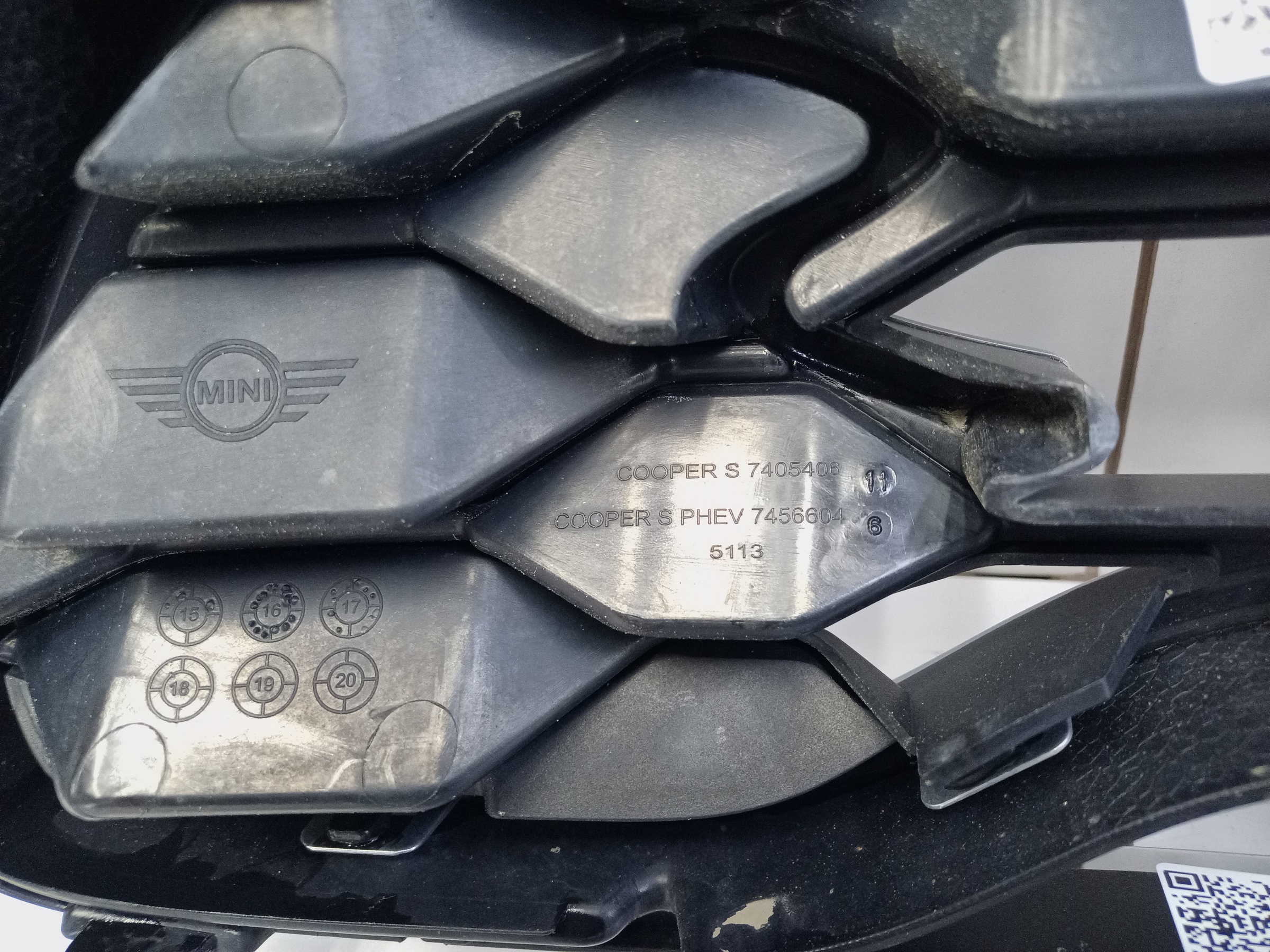 Решетка радиатора Mini Countryman F60 S