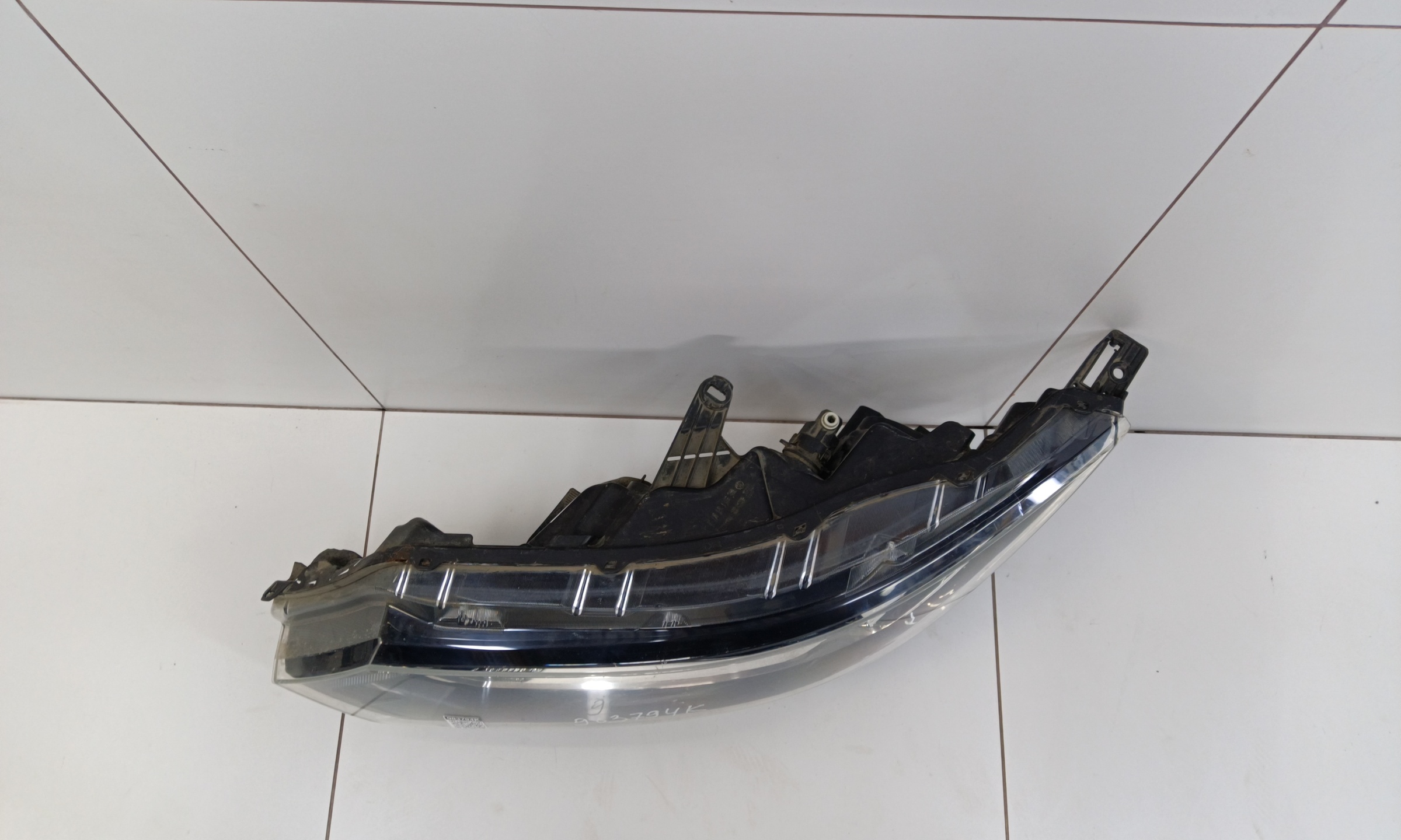 Фара передняя левая Nissan Qashqai 2 Restail галоген