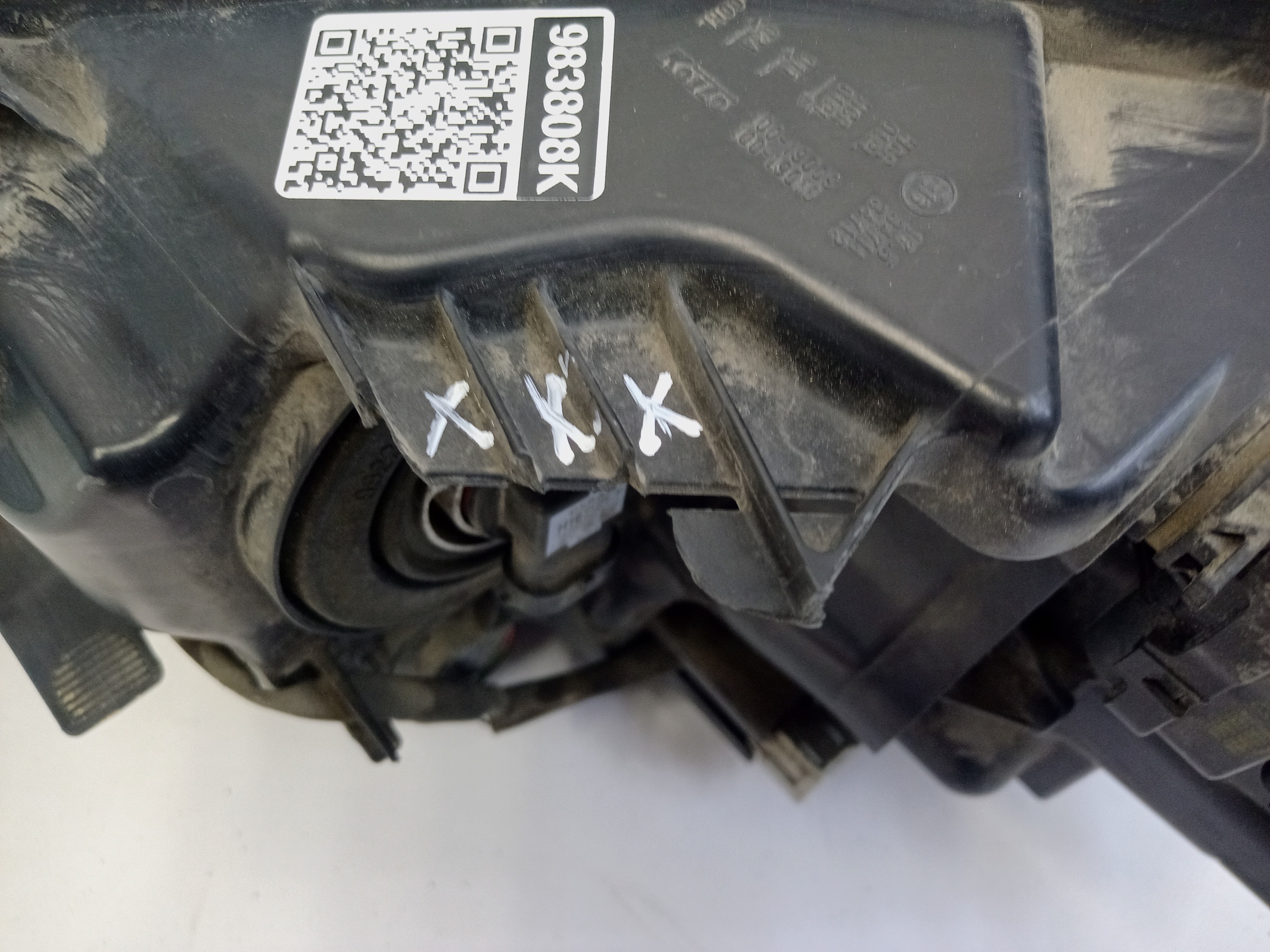 Фара передняя правая Nissan Qashqai 2 Restail галоген