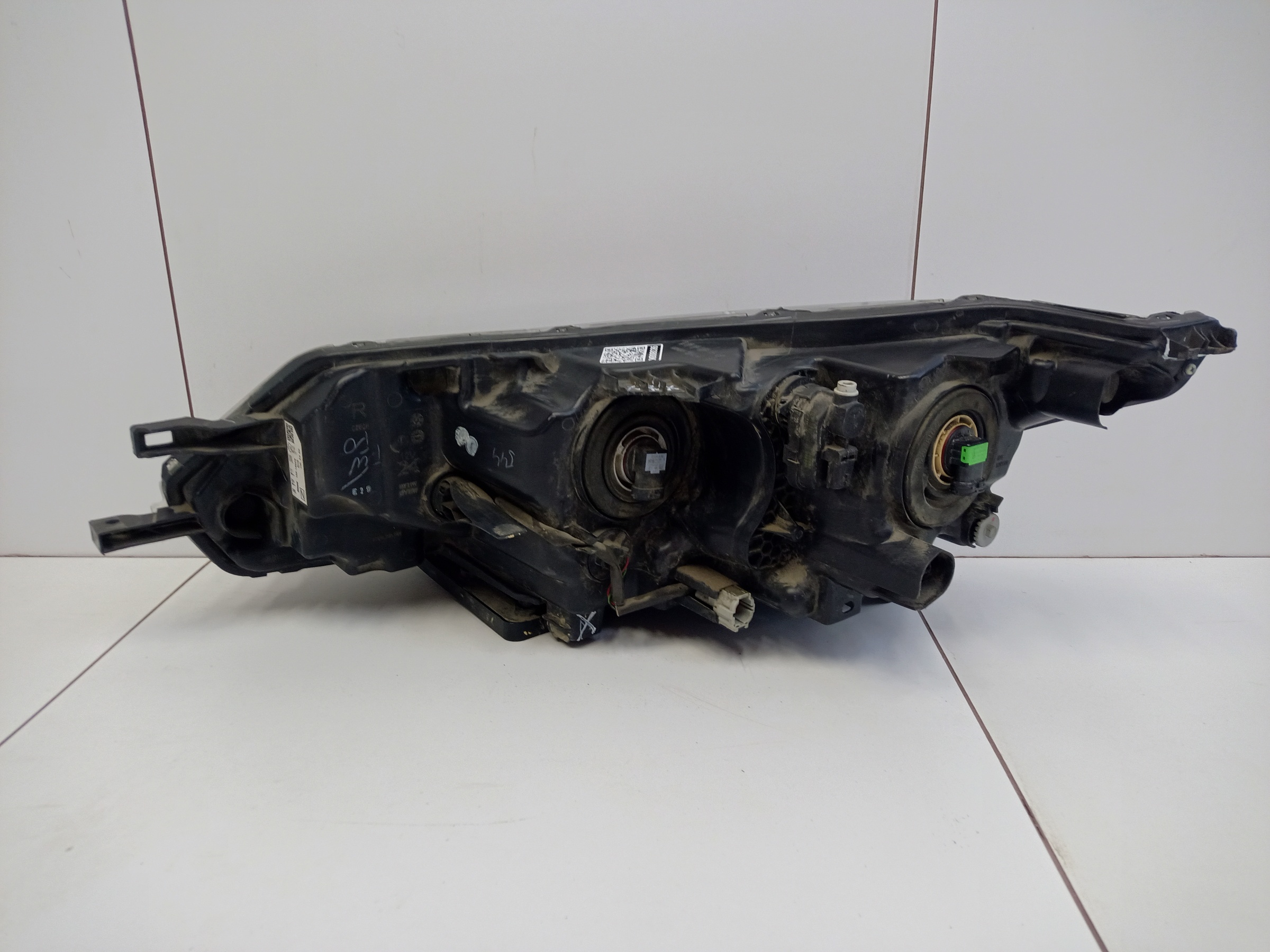 Фара передняя правая Nissan Qashqai 2 Restail галоген