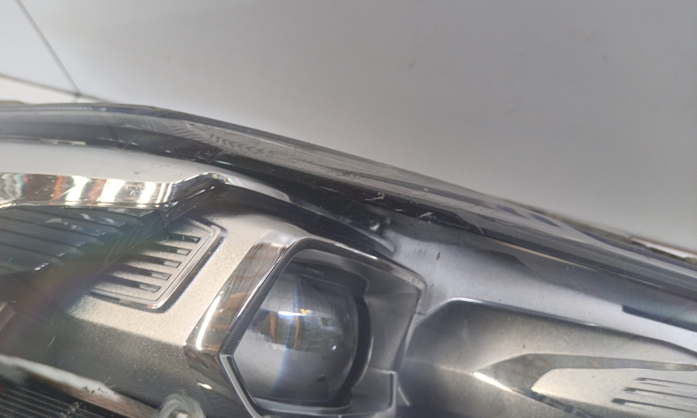 Фара передняя правая Haval F7 LED