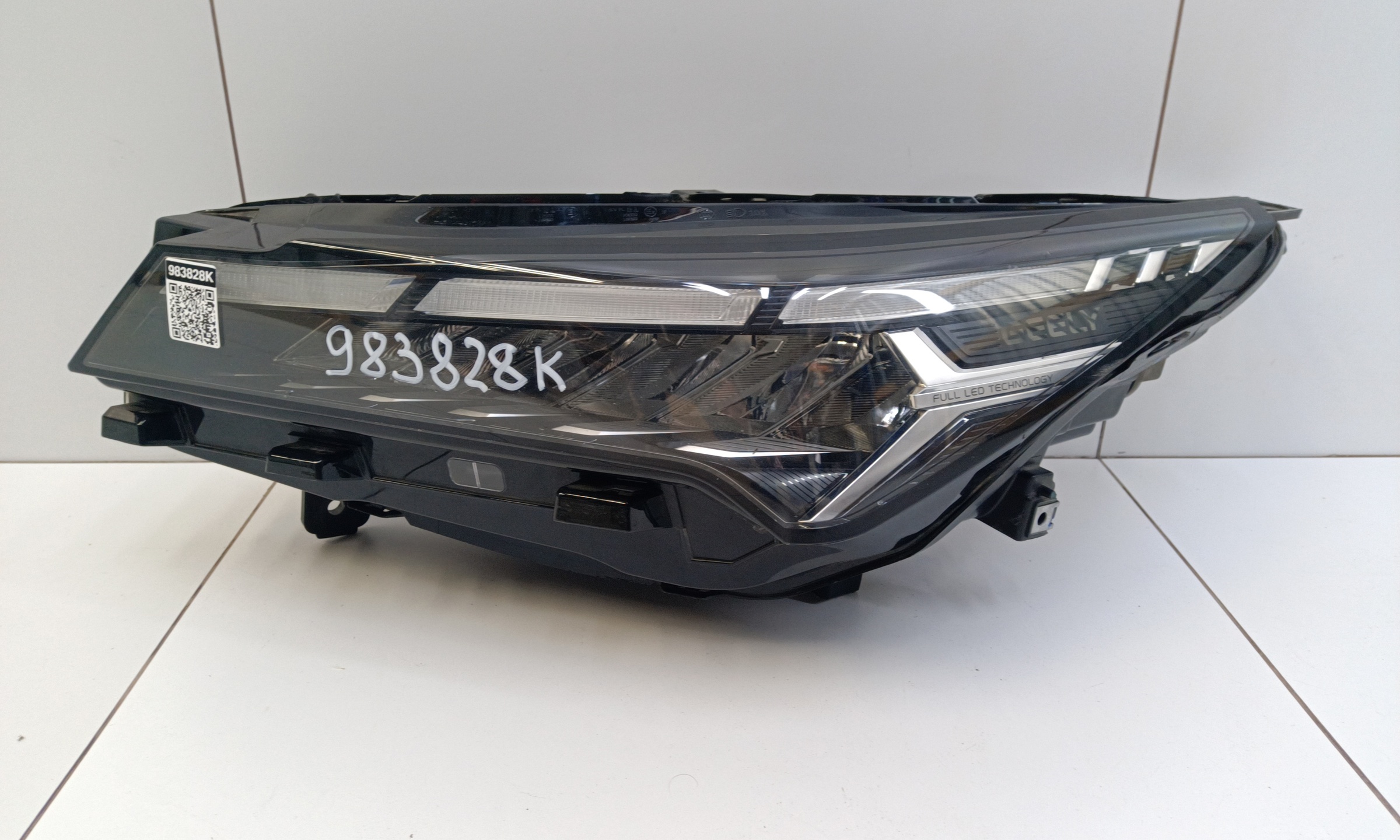 Фара передняя левая Geely Coolray Restail LED