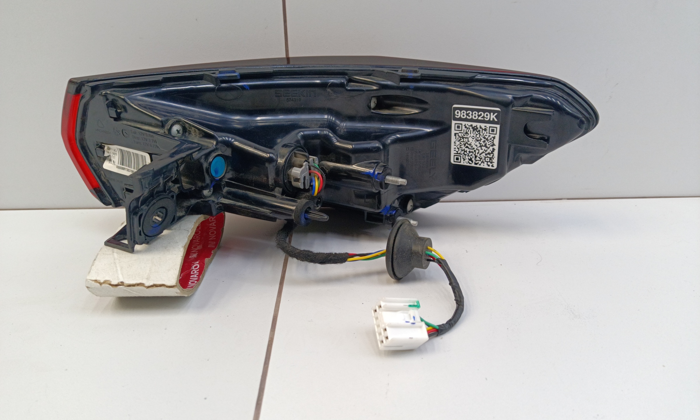 Фонарь задний левый наружный Geely Coolray Restail LED