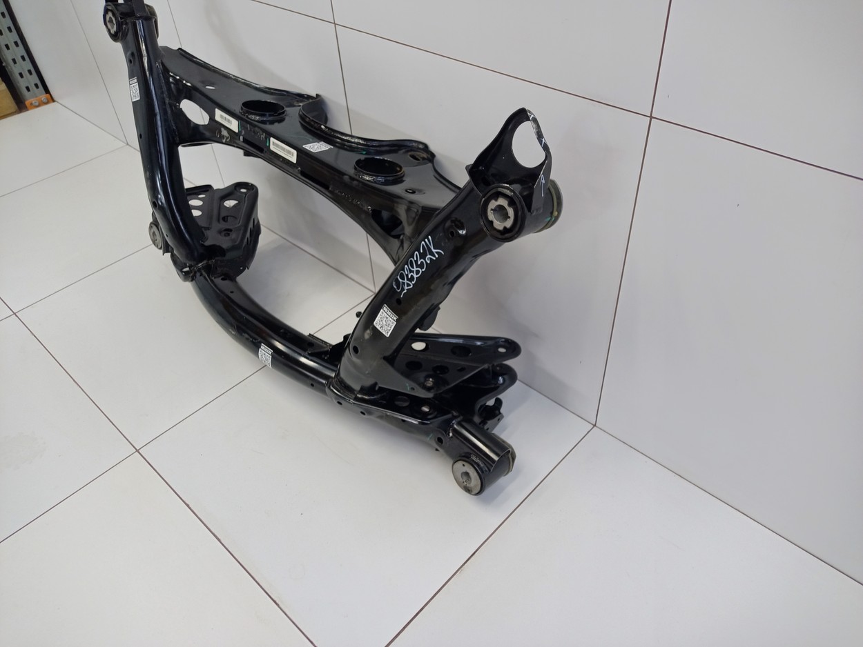 Подрамник задний Geely Monjaro