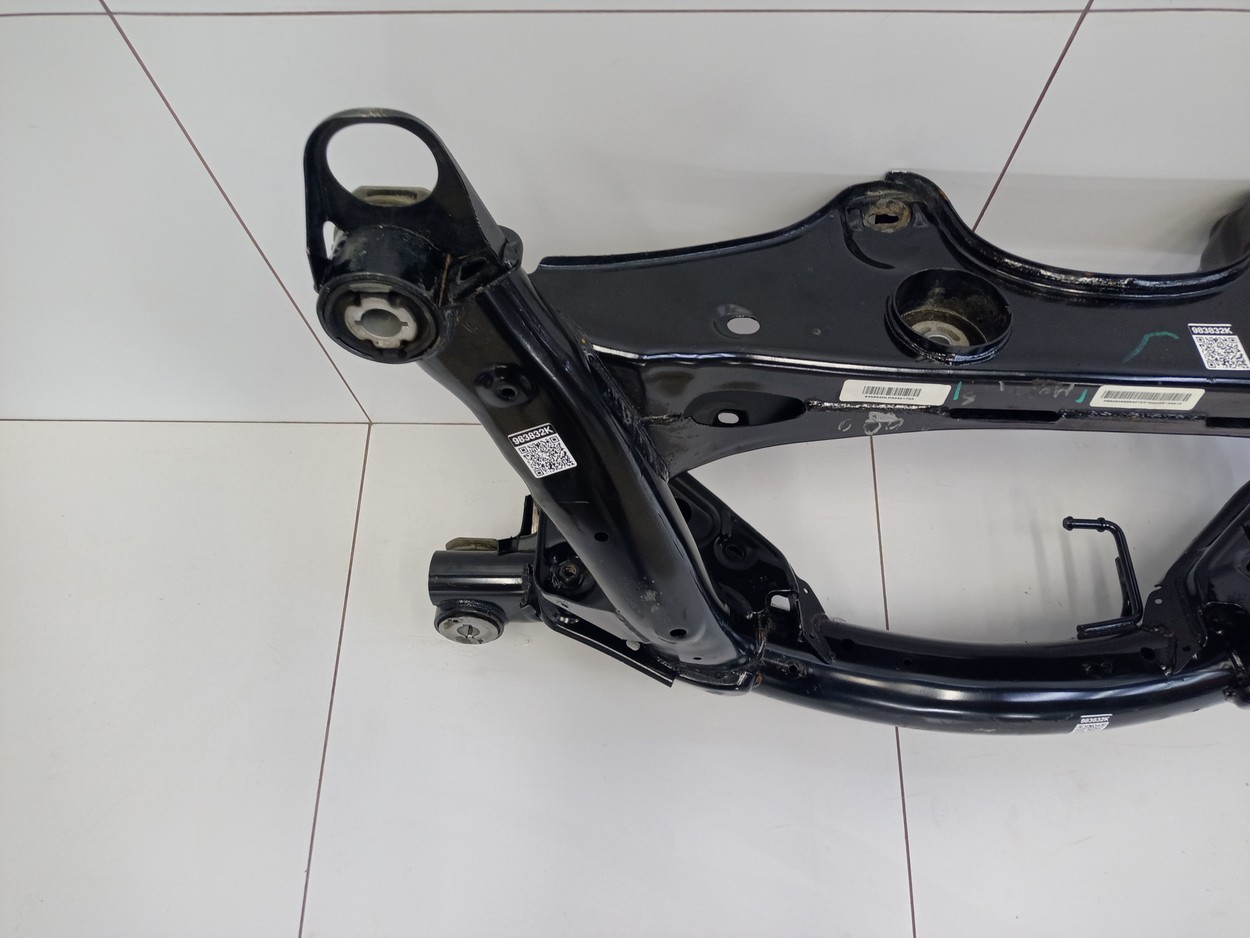 Подрамник задний Geely Monjaro