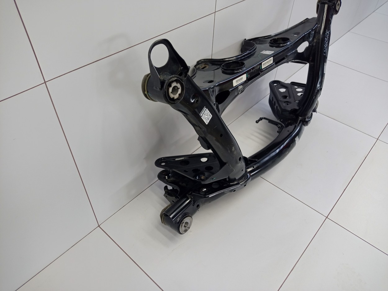 Подрамник задний Geely Monjaro