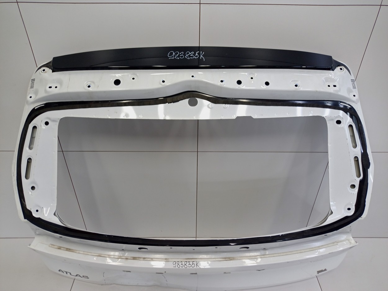Крышка багажника Geely Atlas 2