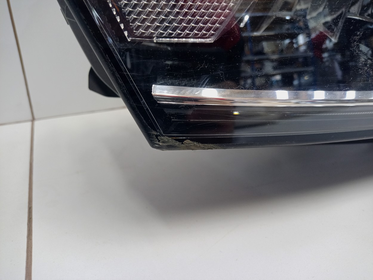 Фара передняя левая Skoda Octavia A8 LED