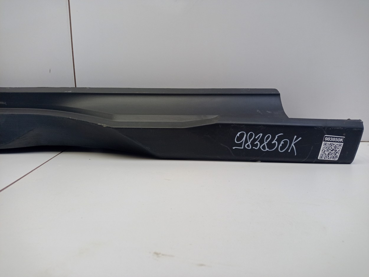Накладка порога правого Subaru Outback 6
