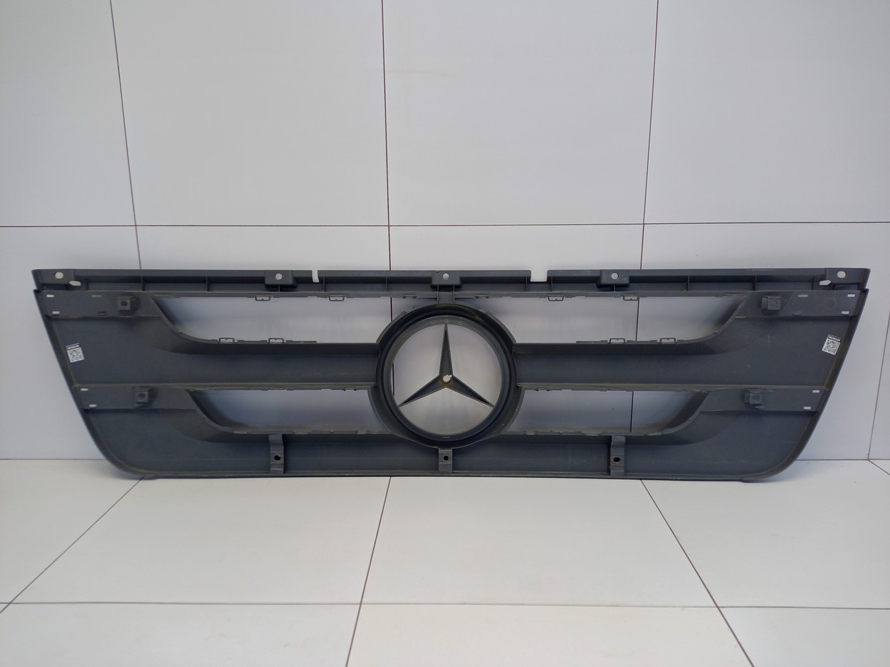 Решётка радиатора Mercedes Benz Actros 3