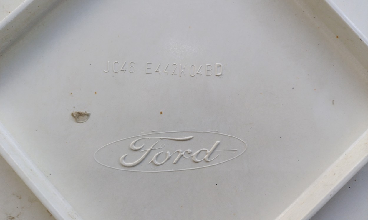 Спойлер кабины боковой правый Ford F-MAX