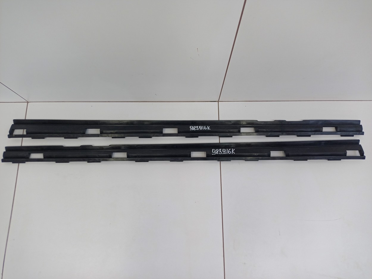 Комплект накладок порогов Mercedes-Benz GLE-klasse V167 AMG