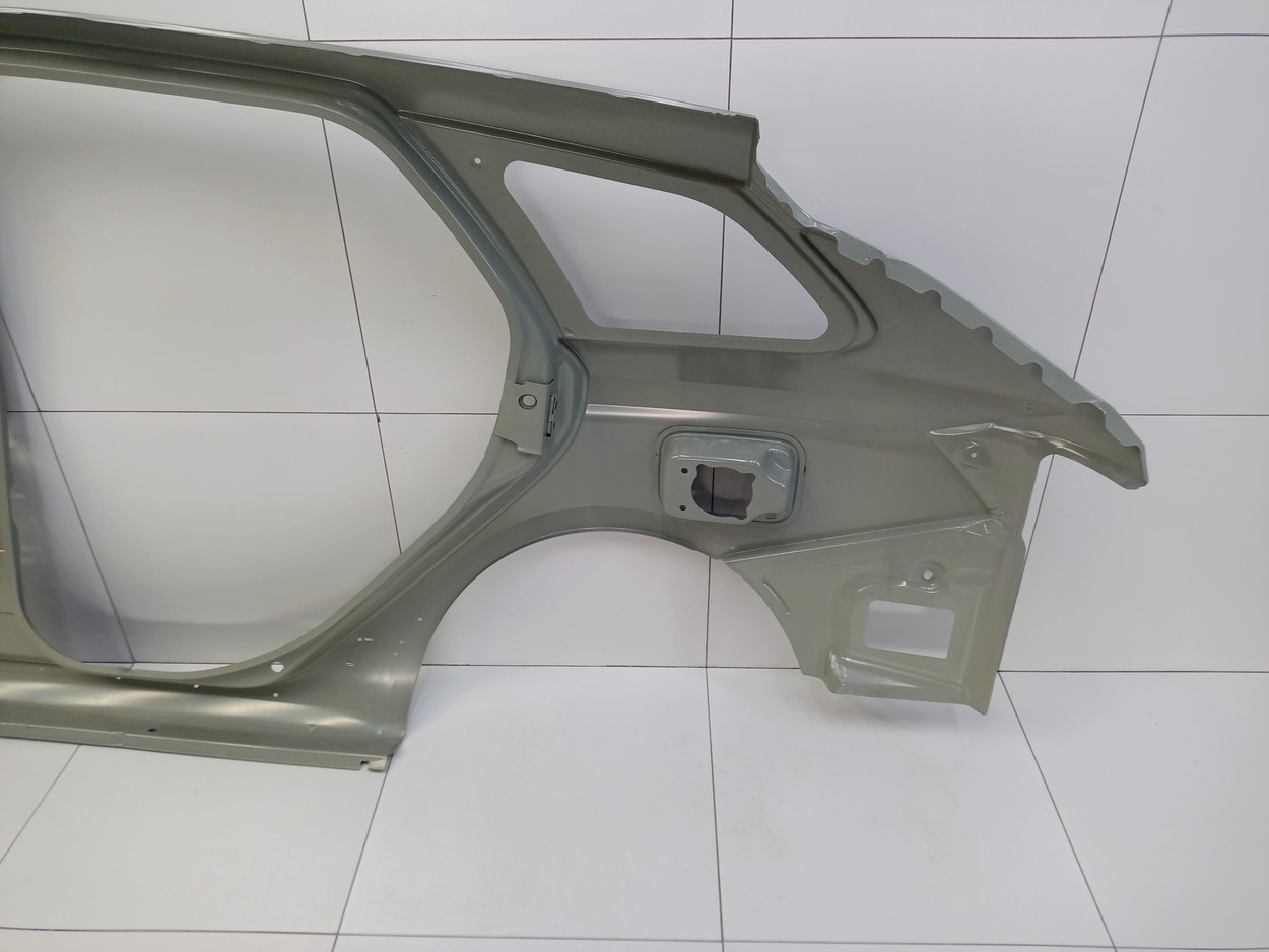 Панель кузова боковая правая Lada Vesta SW Cross