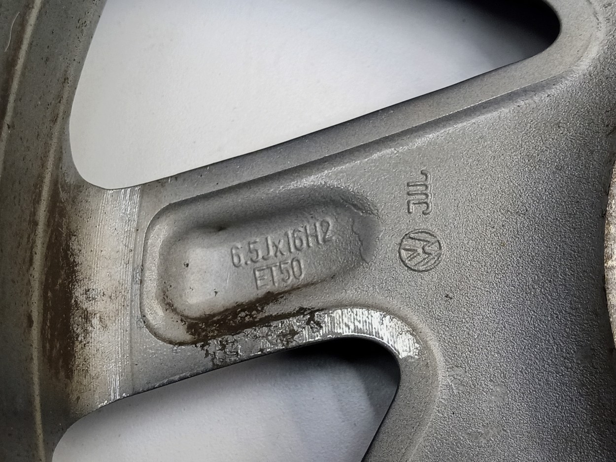 Диск колеса литой Volkswagen Jetta 6 R16