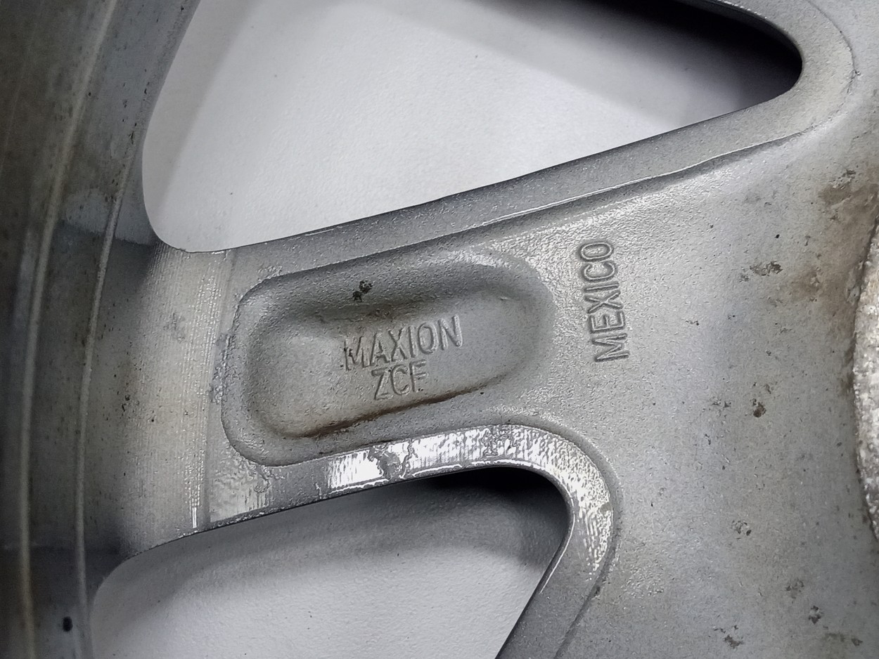 Диск колеса литой Volkswagen Jetta 6 R16