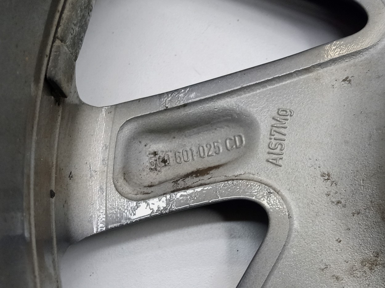 Диск колеса литой Volkswagen Jetta 6 R16