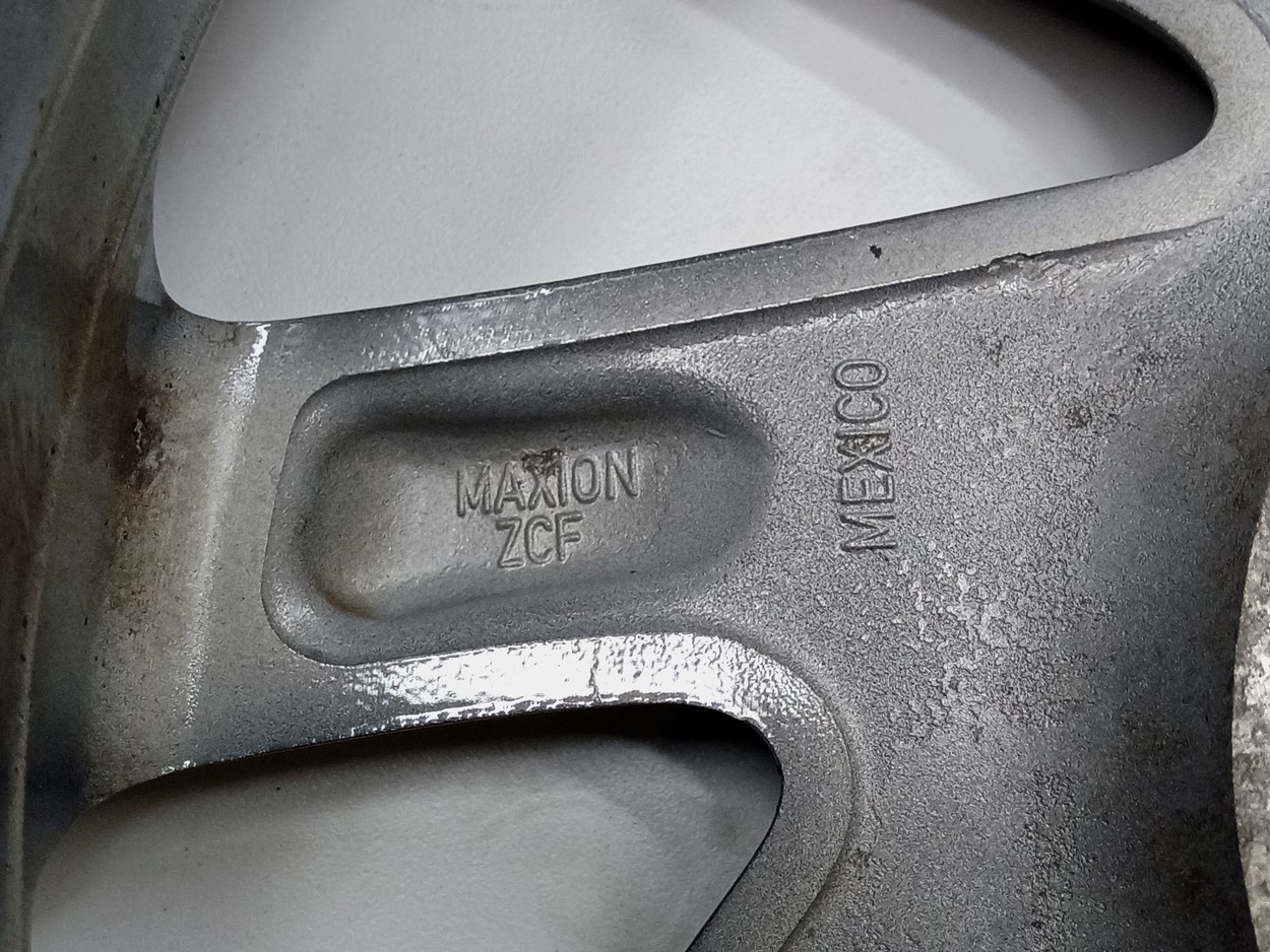Диск колеса литой Volkswagen Jetta 6 R16