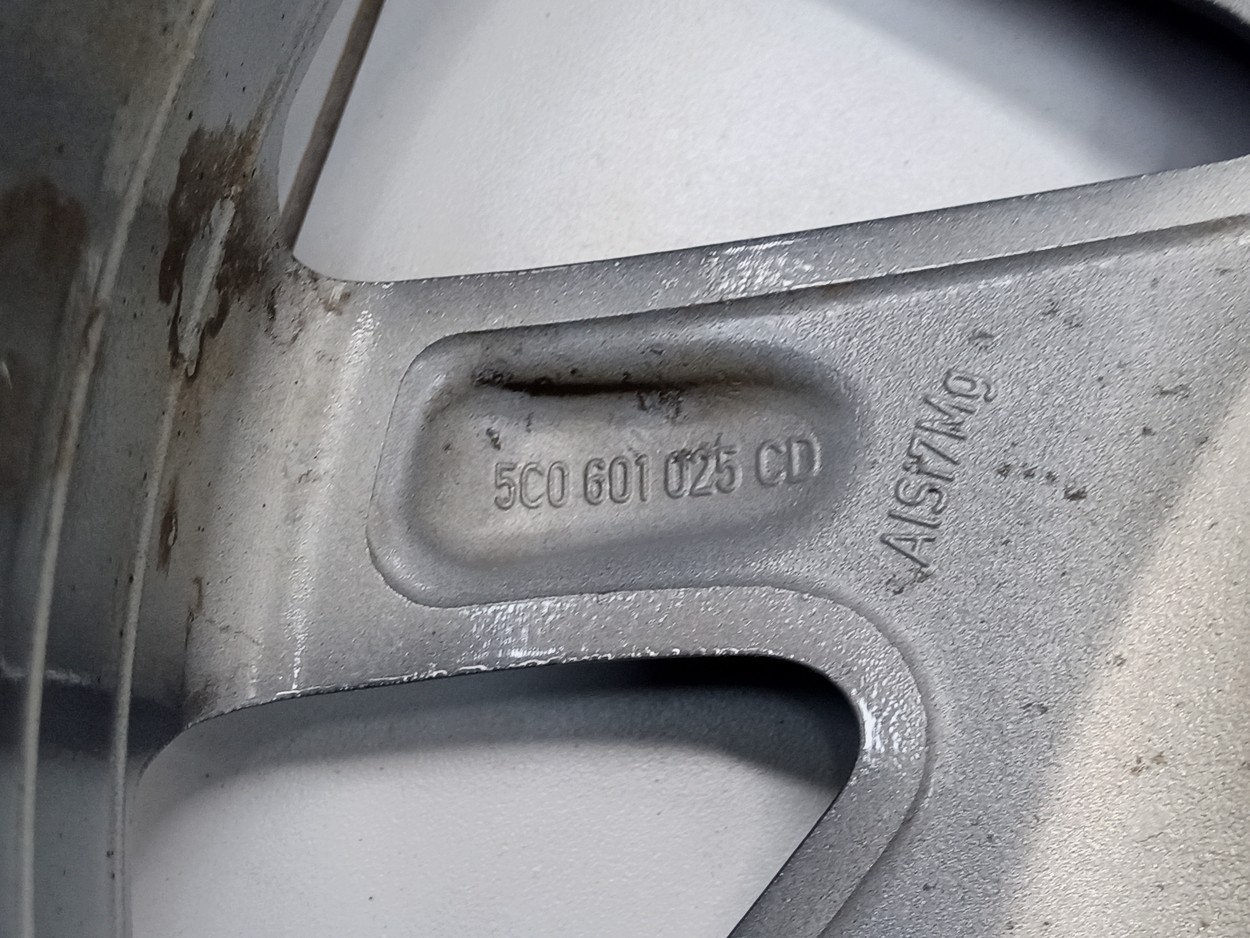 Диск колеса литой Volkswagen Jetta 6 R16