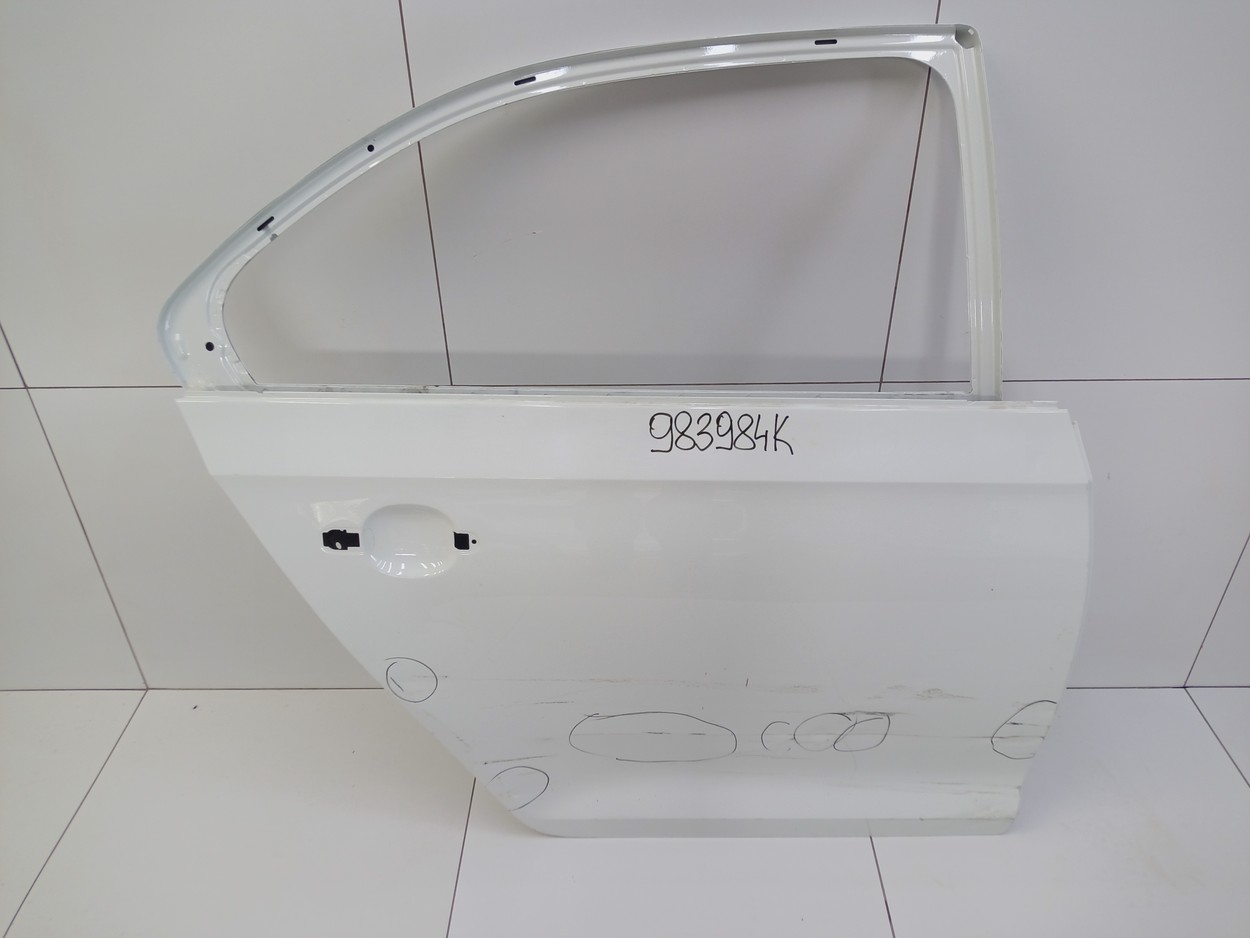Дверь задняя правая Skoda Rapid Hatchback