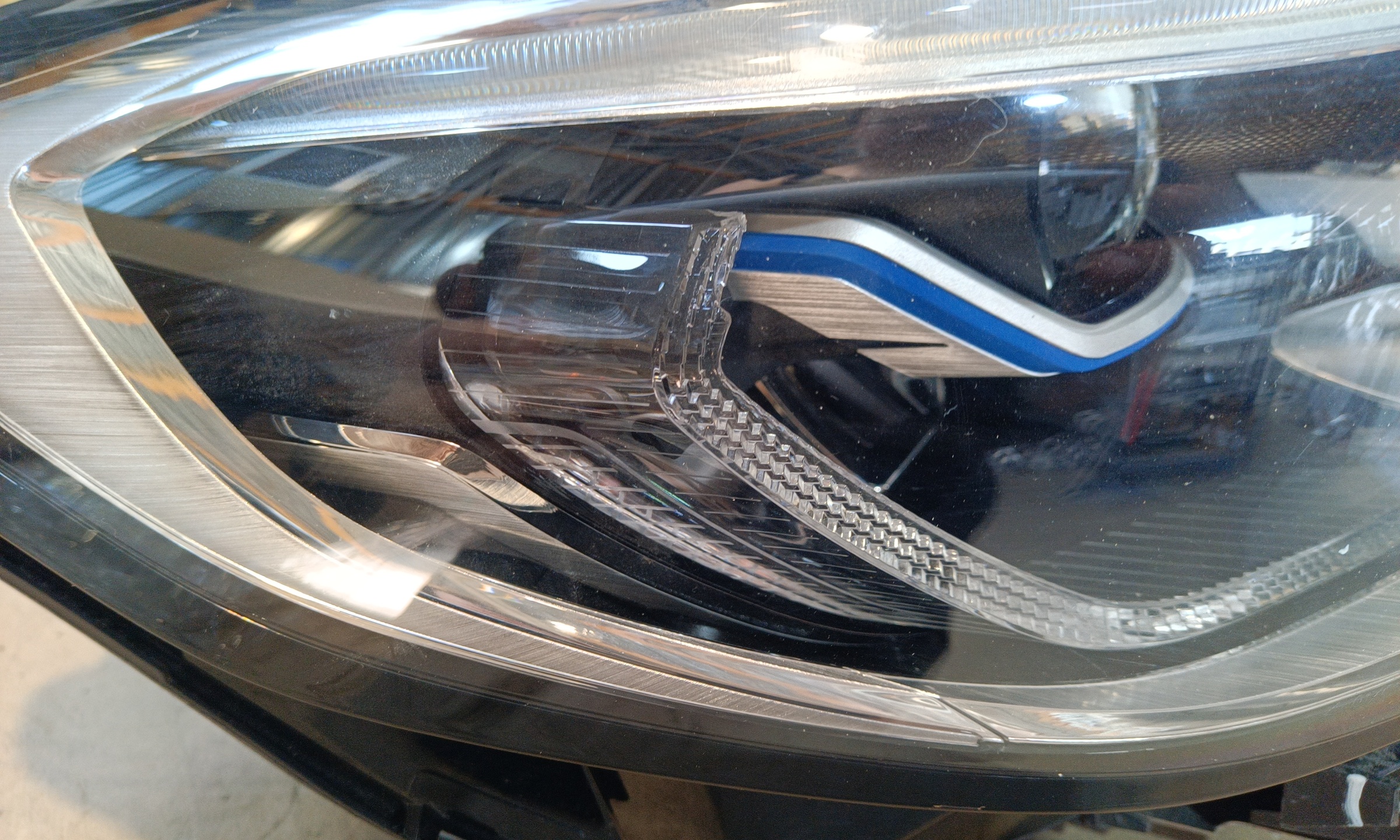 Фара передняя правая BMW 3er G20 Laser
