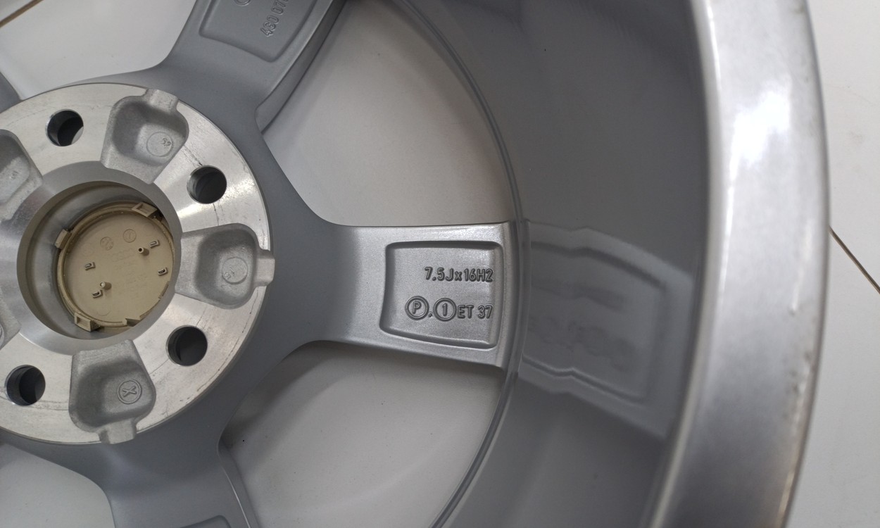 Диск колеса литой Audi A6 C7 R16