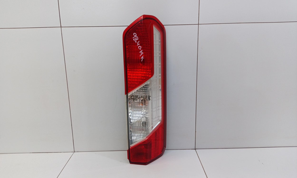 Фонарь задний правый Ford Transit 7