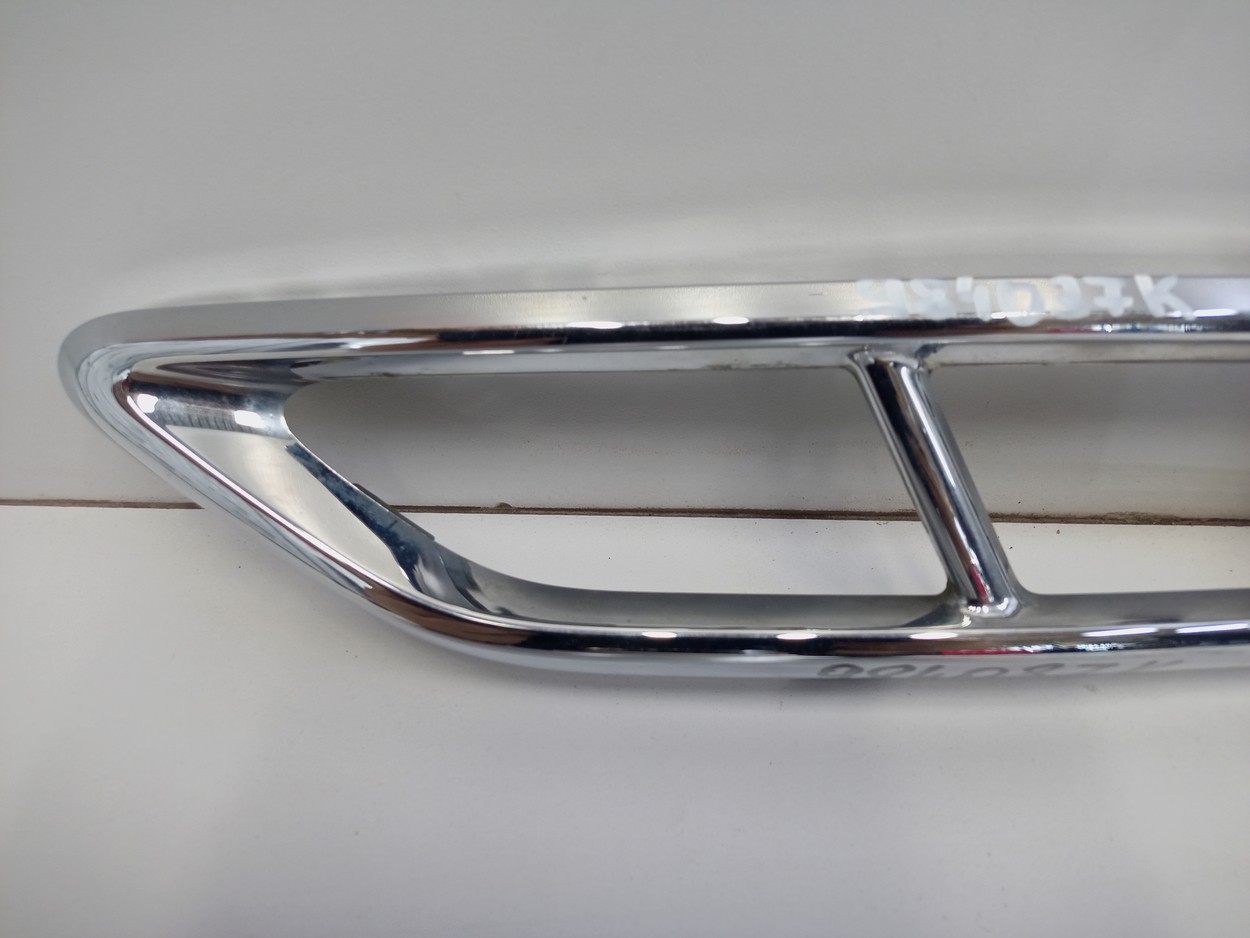 Накладка хром заднего бампера правая Volkswagen Tiguan 2 Restail