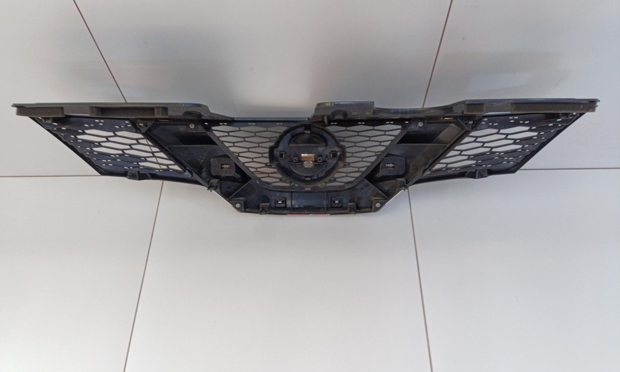 Решетка радиатора Nissan X-Trail T32