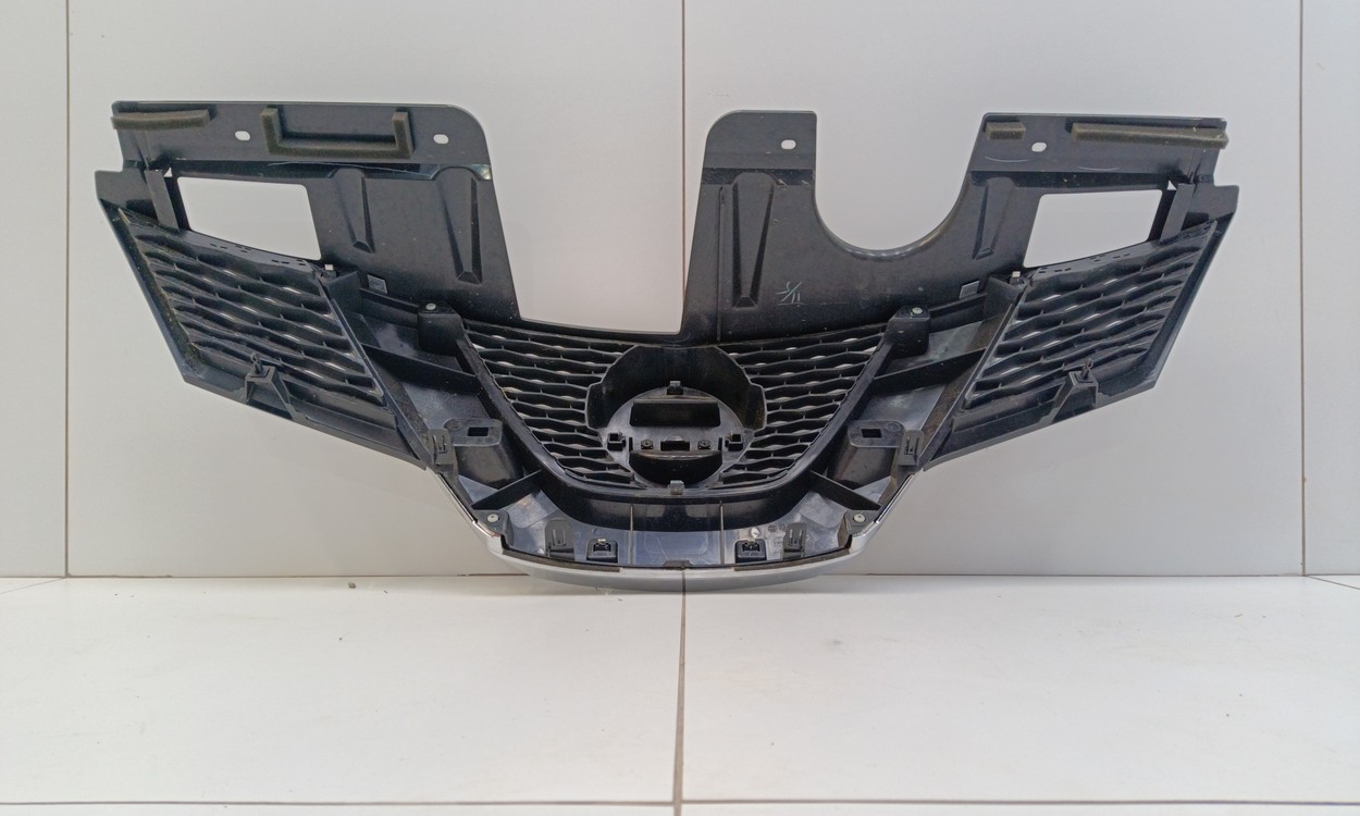 Решетка радиатора Nissan X-Trail T32