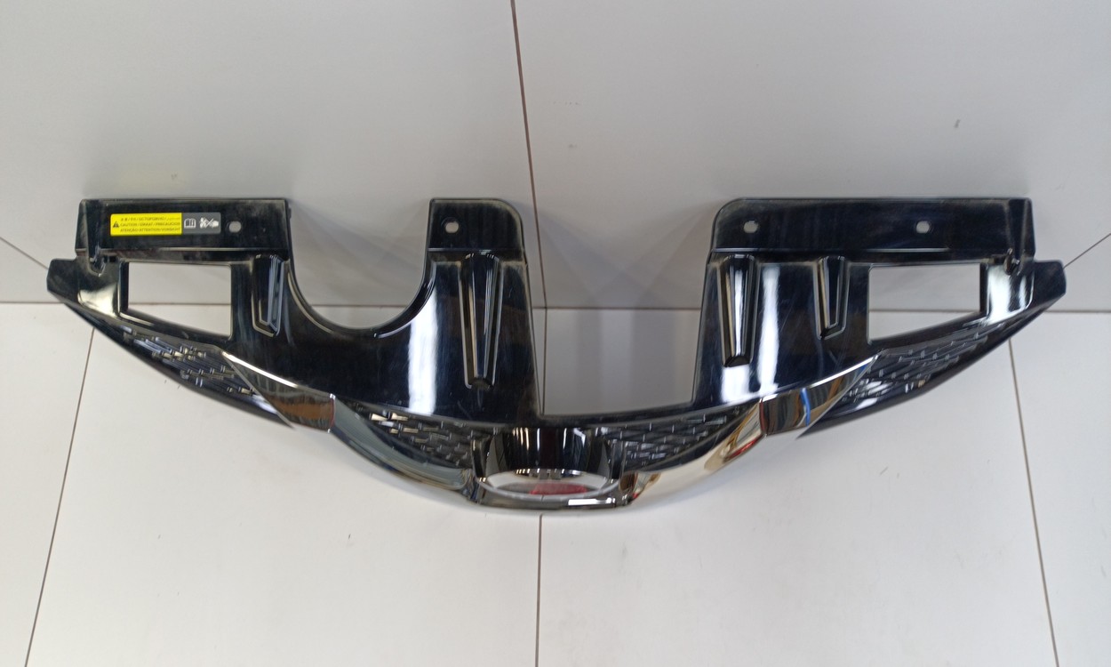 Решетка радиатора Nissan X-Trail T32