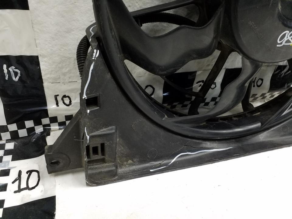 Диффузор вентилятора радиатора Hyundai H1 Grand Starex 2