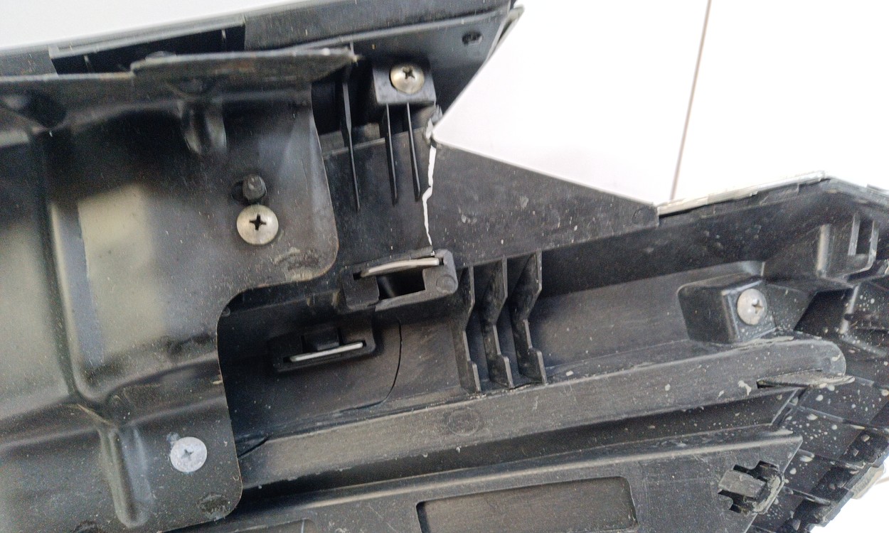 Решетка радиатора Baic X3