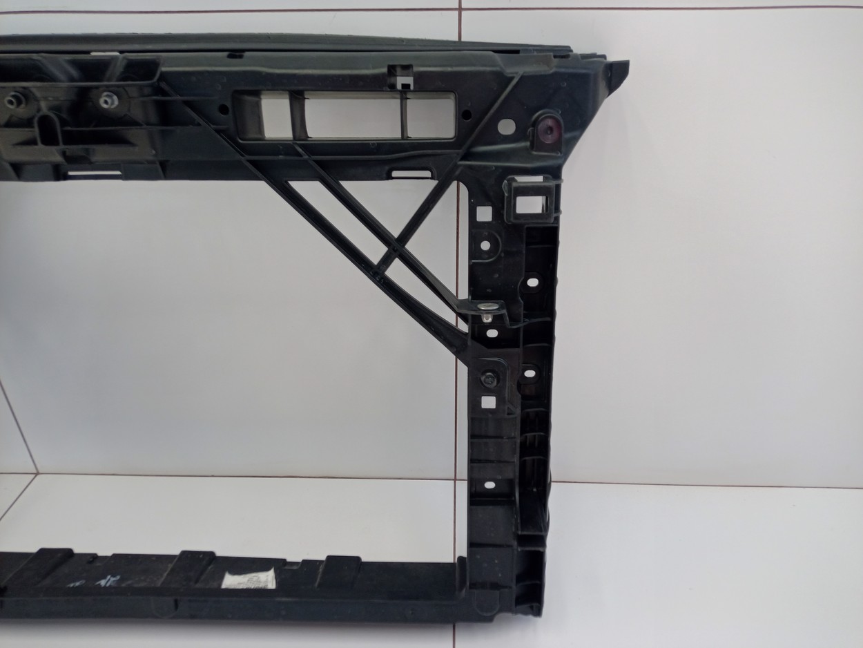 Панель передняя Skoda Rapid 1