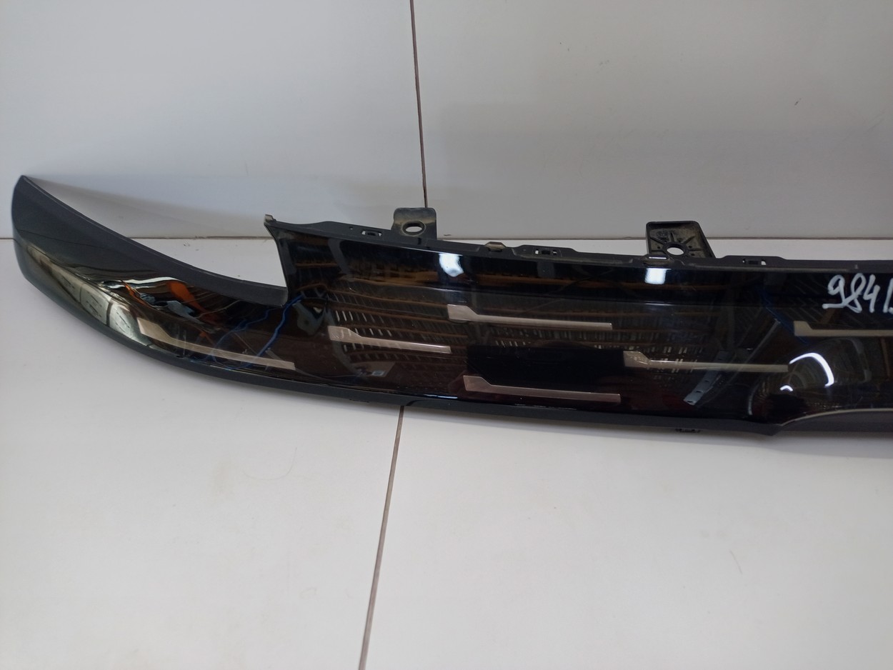 Накладка решетки радиатора верхняя Changan CS55Plus Restail LED