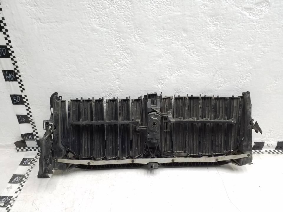 Жалюзи решетки радиатора черные BMW X7 G07