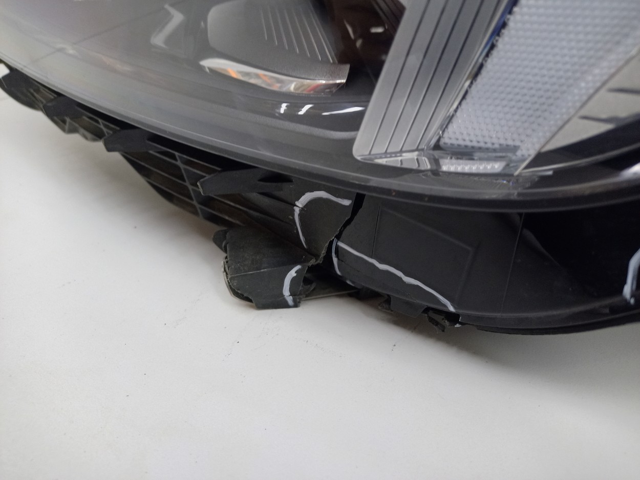 Фара передняя левая Volvo XC60 2 Restail LED