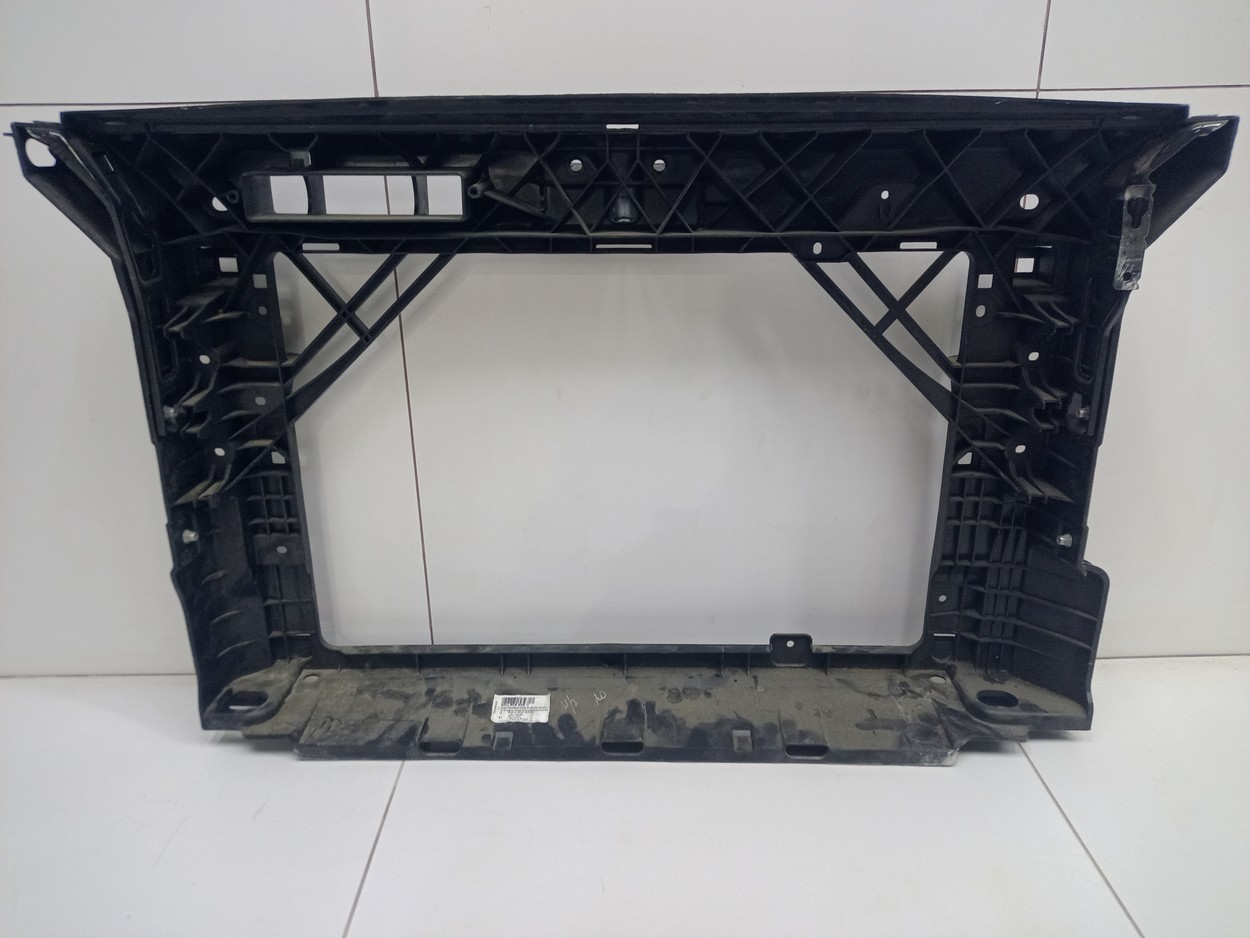 Панель передняя Skoda Rapid 1