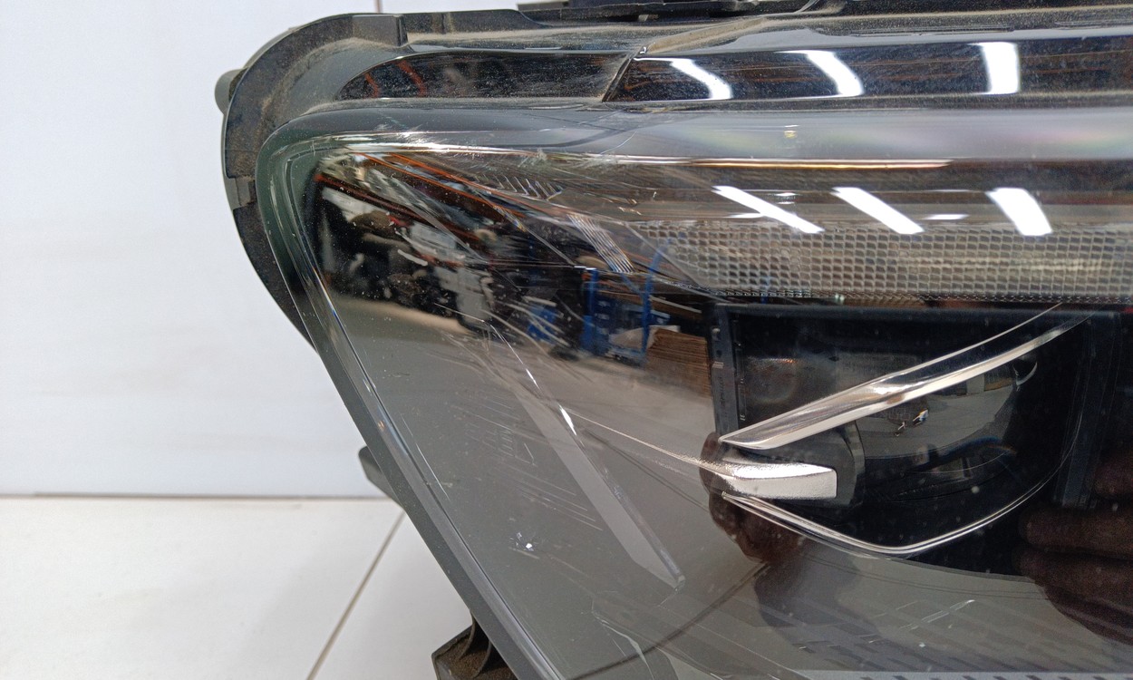 Фара передняя правая Geely Monjaro LED