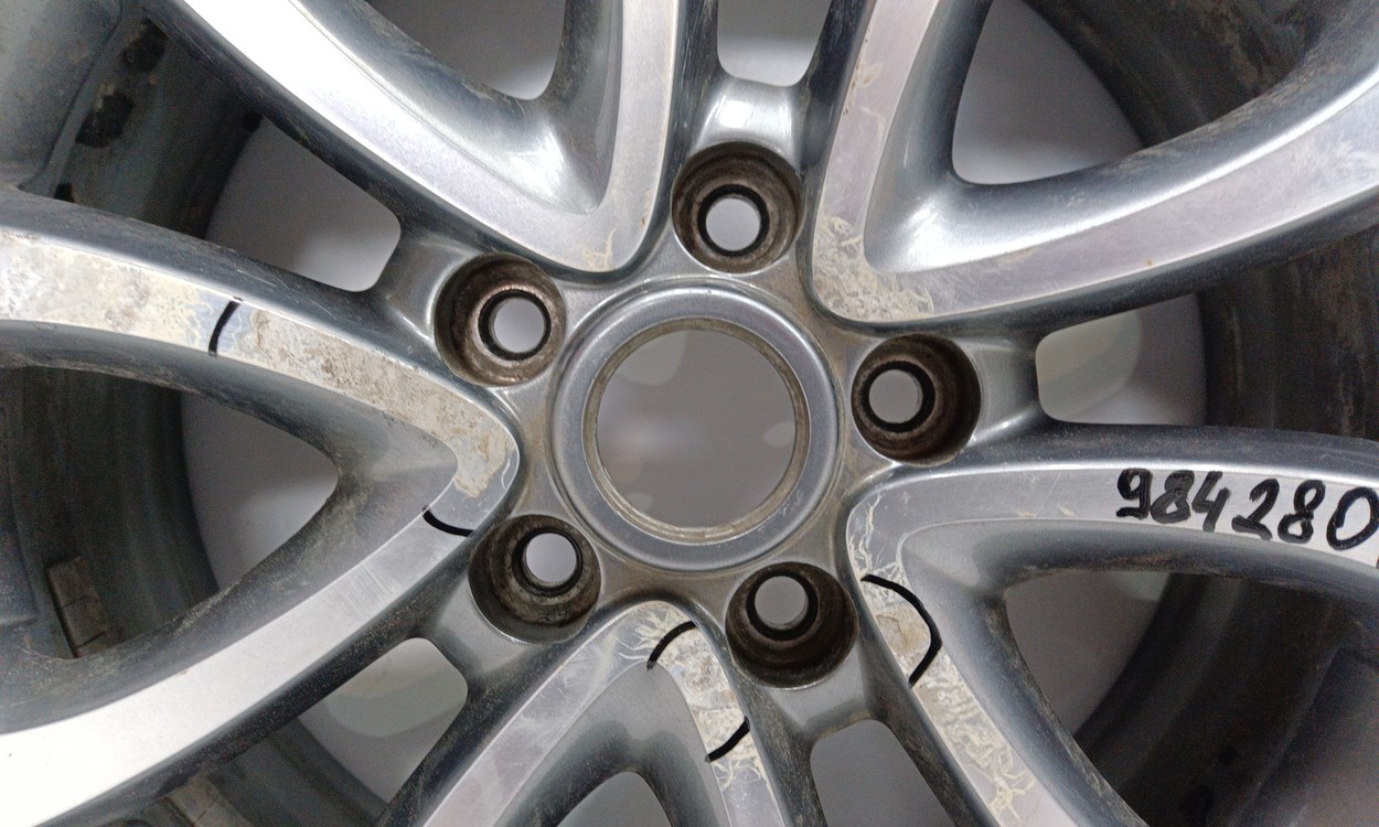 Диск колеса литой Nissan Juke R17